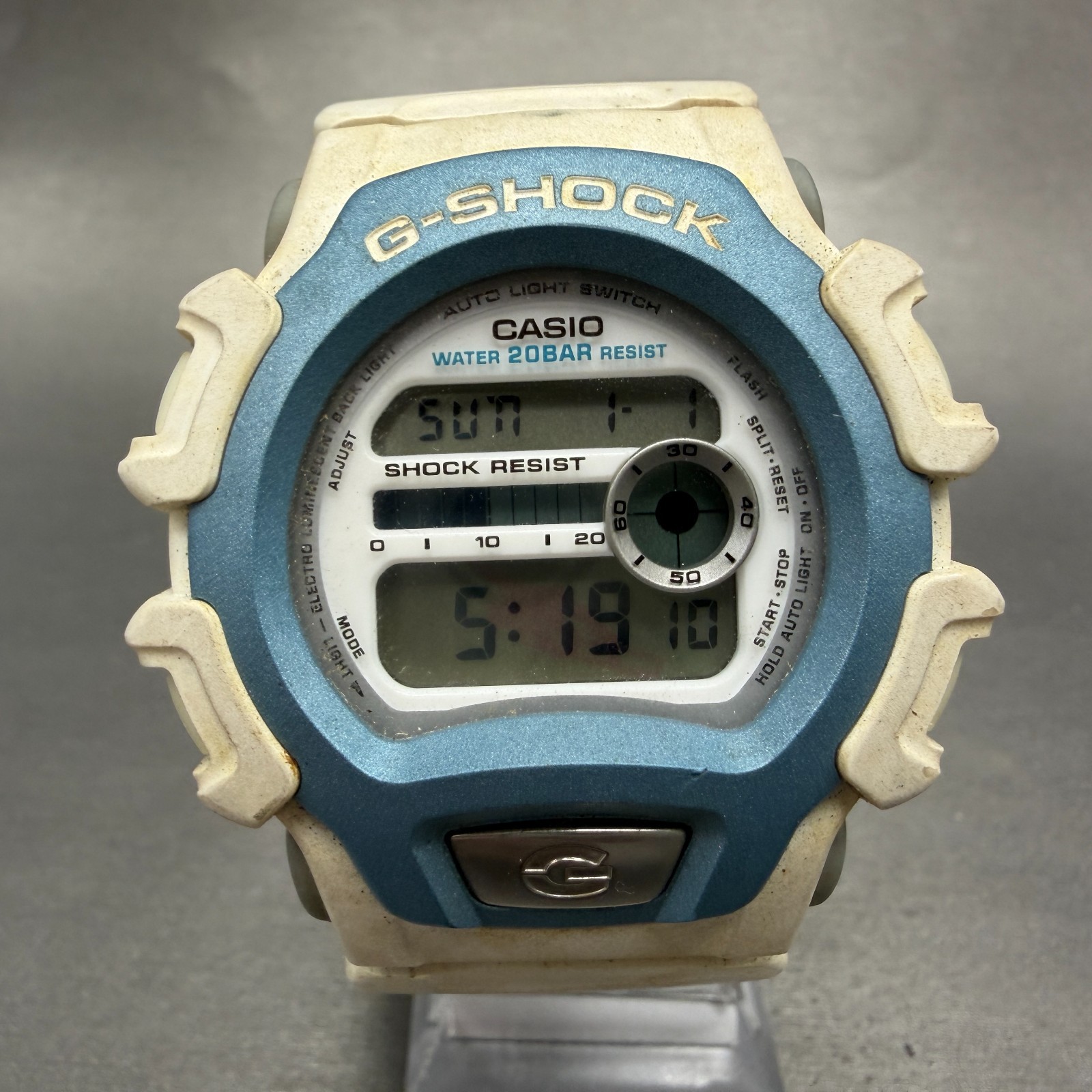 Casio G-Shock DW-004 Watch Men 48mm Digital White Blue Case Round New battery AB