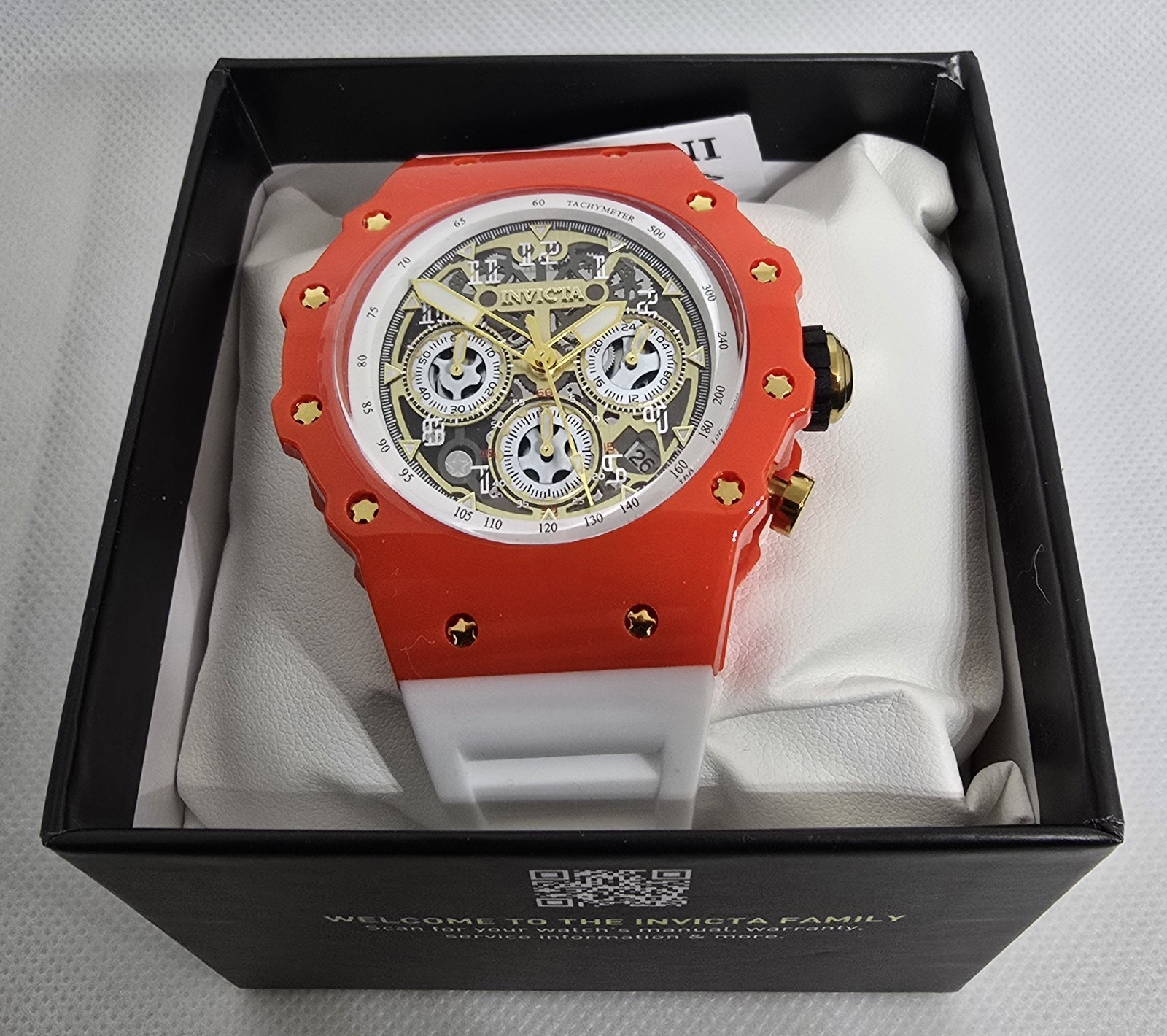 Invicta Racing Vaulthan Men’s Watch 44mm White Red Gold 69655 Brand New