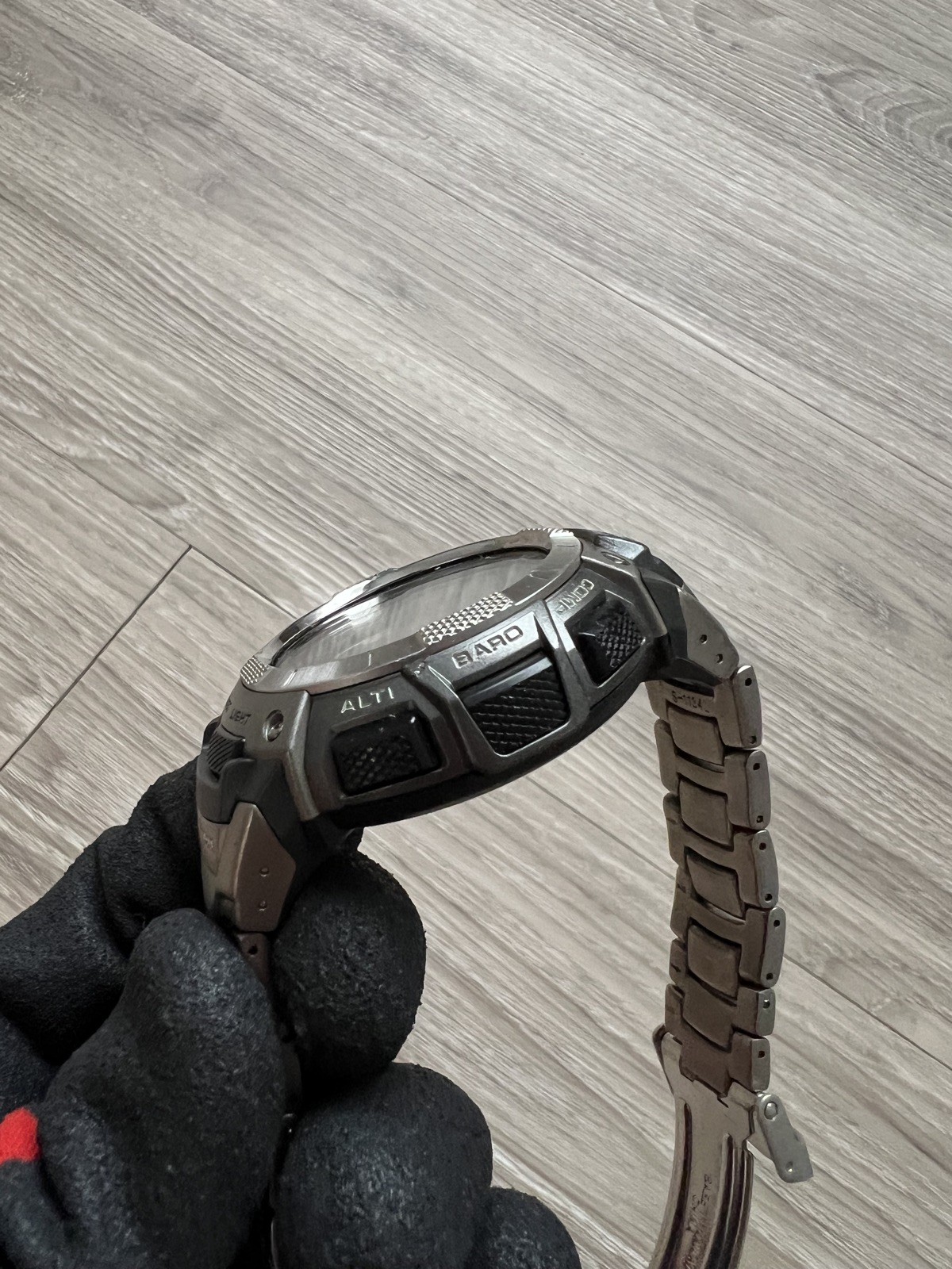 Casio Pathfinder PAW-1100T Multifunction Solar altimeter barometer compass etc.