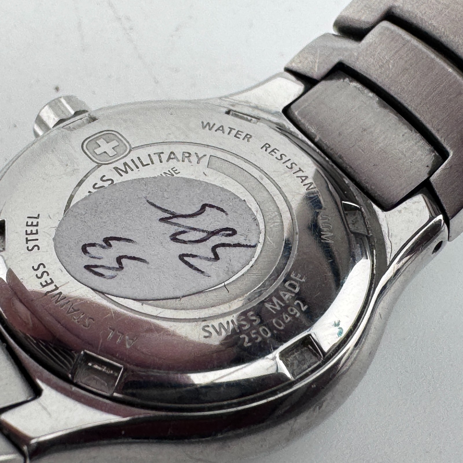 Swiss Military Quartz Watch Women 100m Silver Steel Fixed Bezel New Battery 6.5″