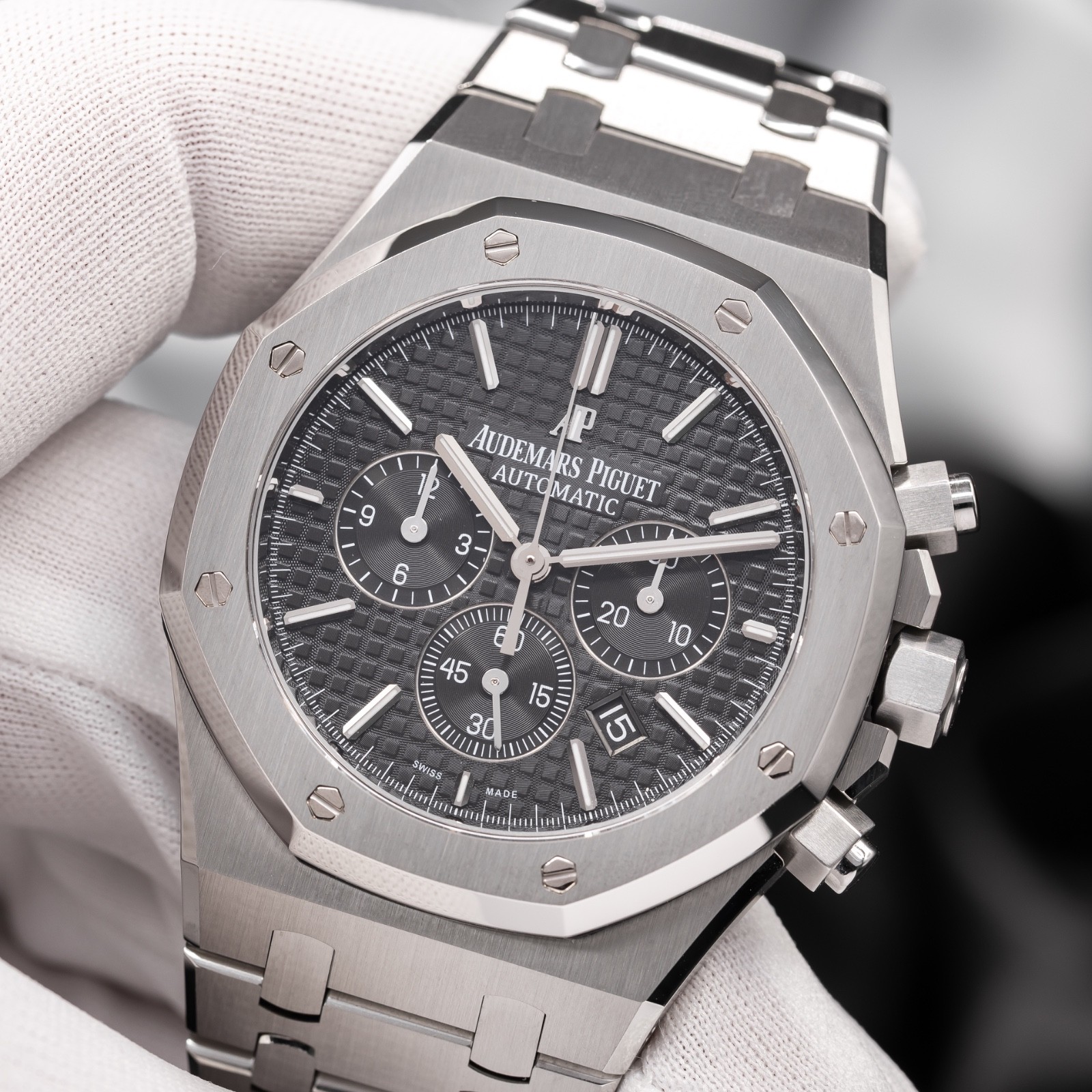 Audemars Piguet Royal Oak Chronograph 41mm Black Dial 26320ST MINT COMPLETE SET