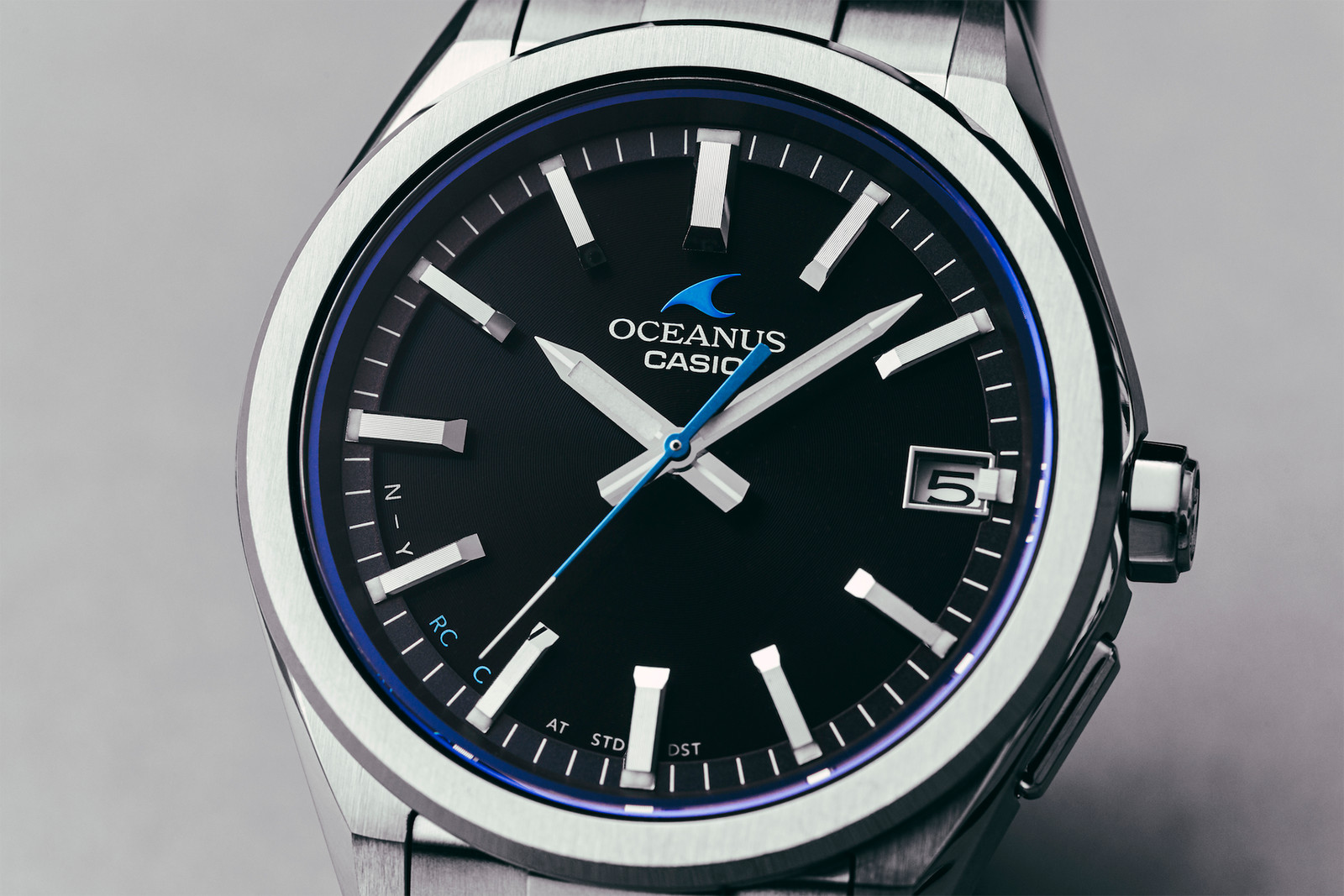 CASIO OCEANUS OCW-T200S-1AJF CLASSIC LINE Bluetooth Radio Solar Watch 41.4mm