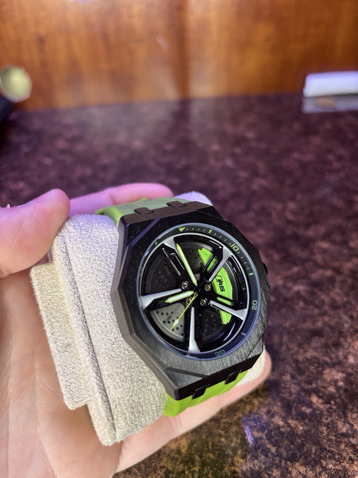 RS Spinning wheel watch – green