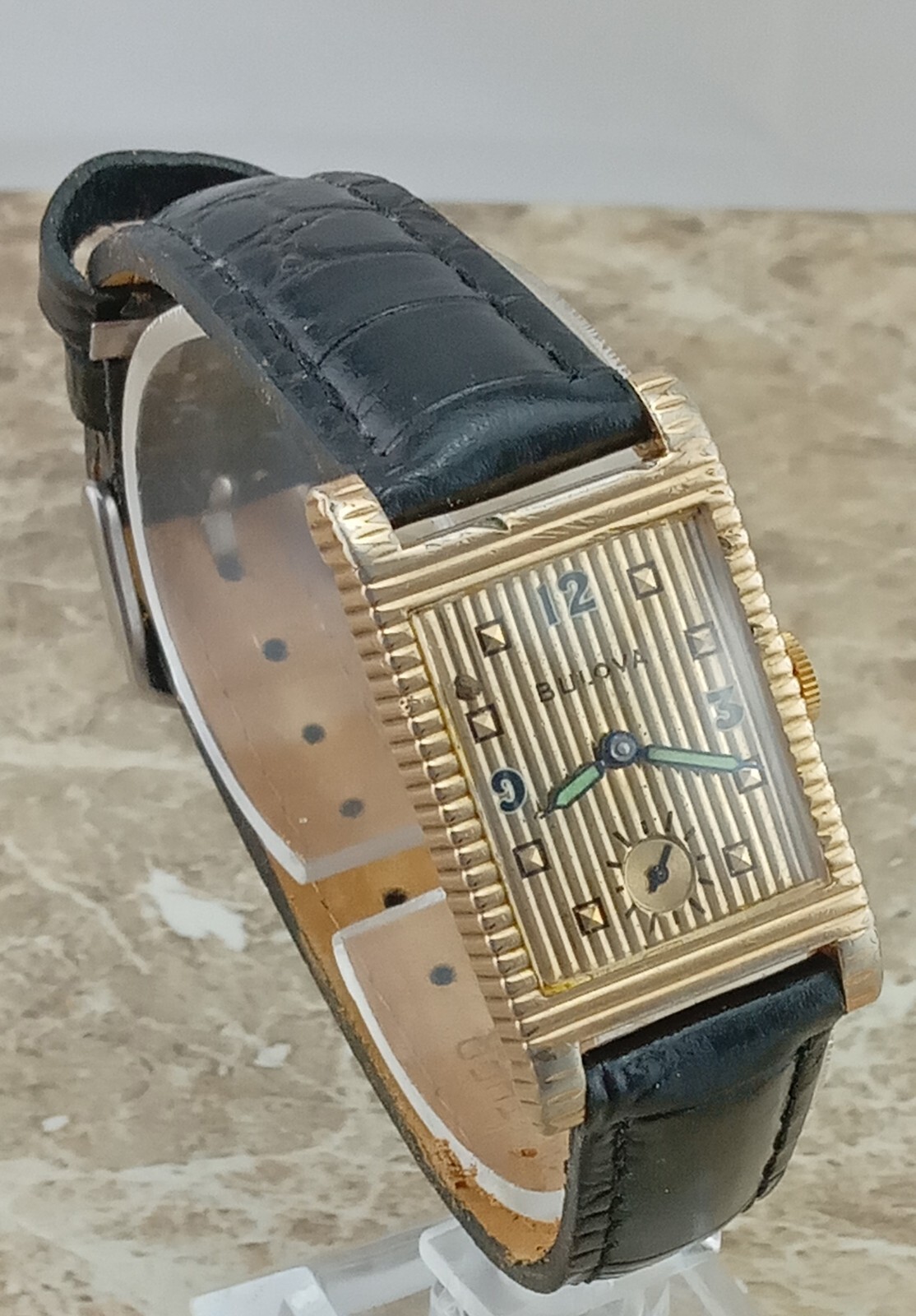 Vintage 10k Gold Swiss Fancy Oblong Bulova Academy Award Gents Wrist Watch 1950