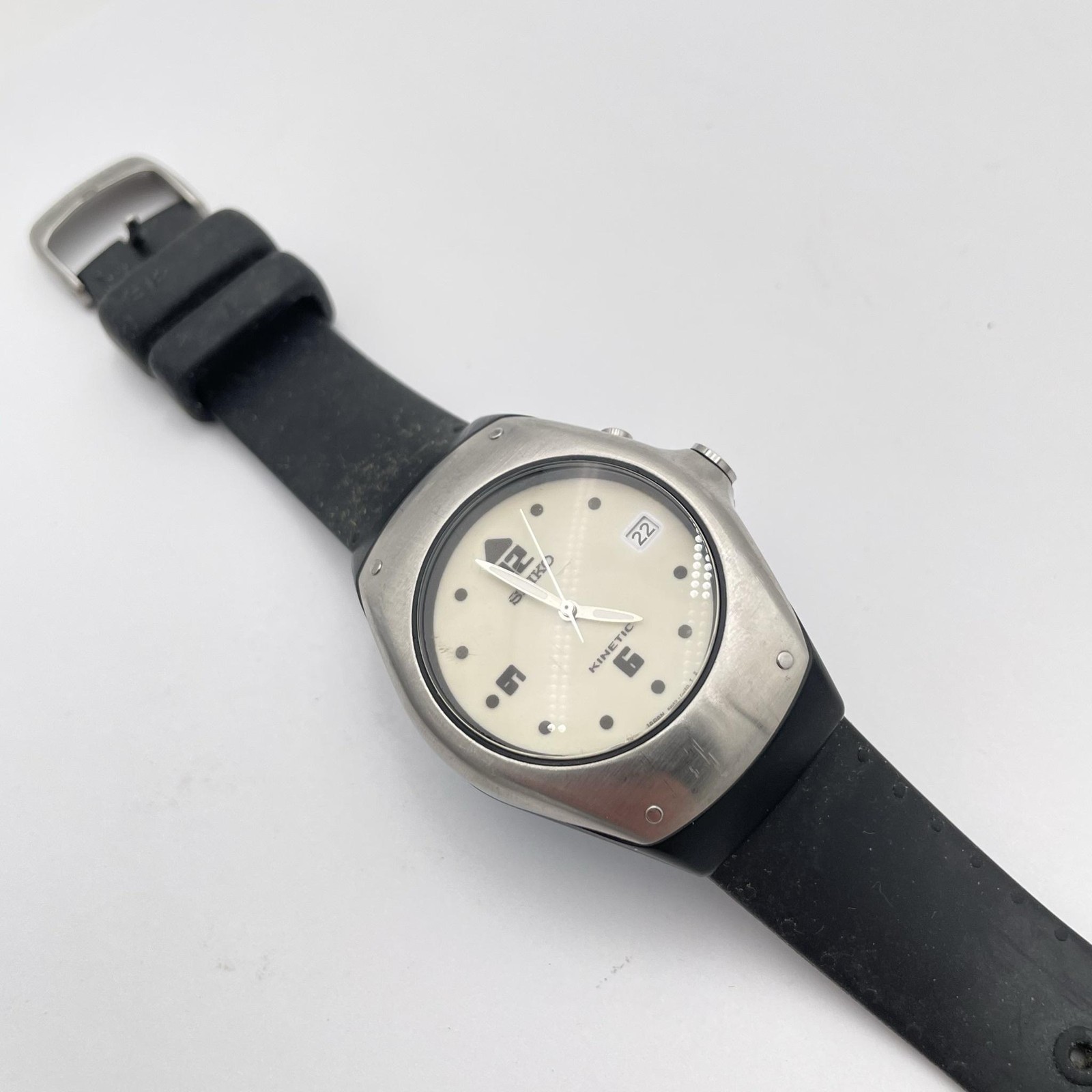 Vintage Seiko Kinetic Watch Mens Cream Dial Black Rubber Strap 5M42-0E40 Japan