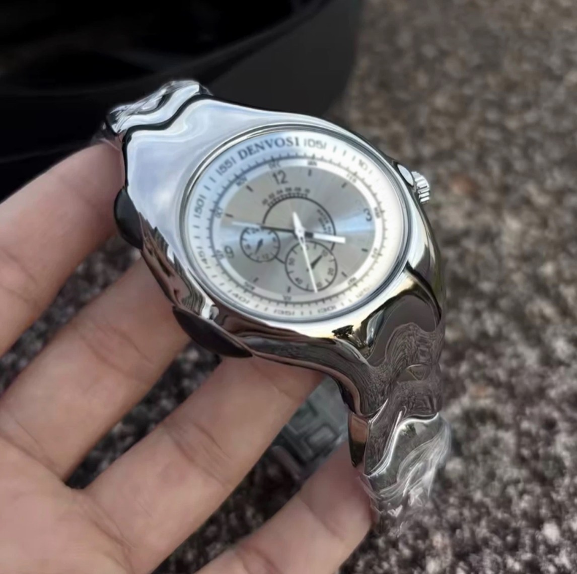 Men’s Watch Y2K Silver Chrome Mirror Steel Twisted Triax Quartz Wristwatch