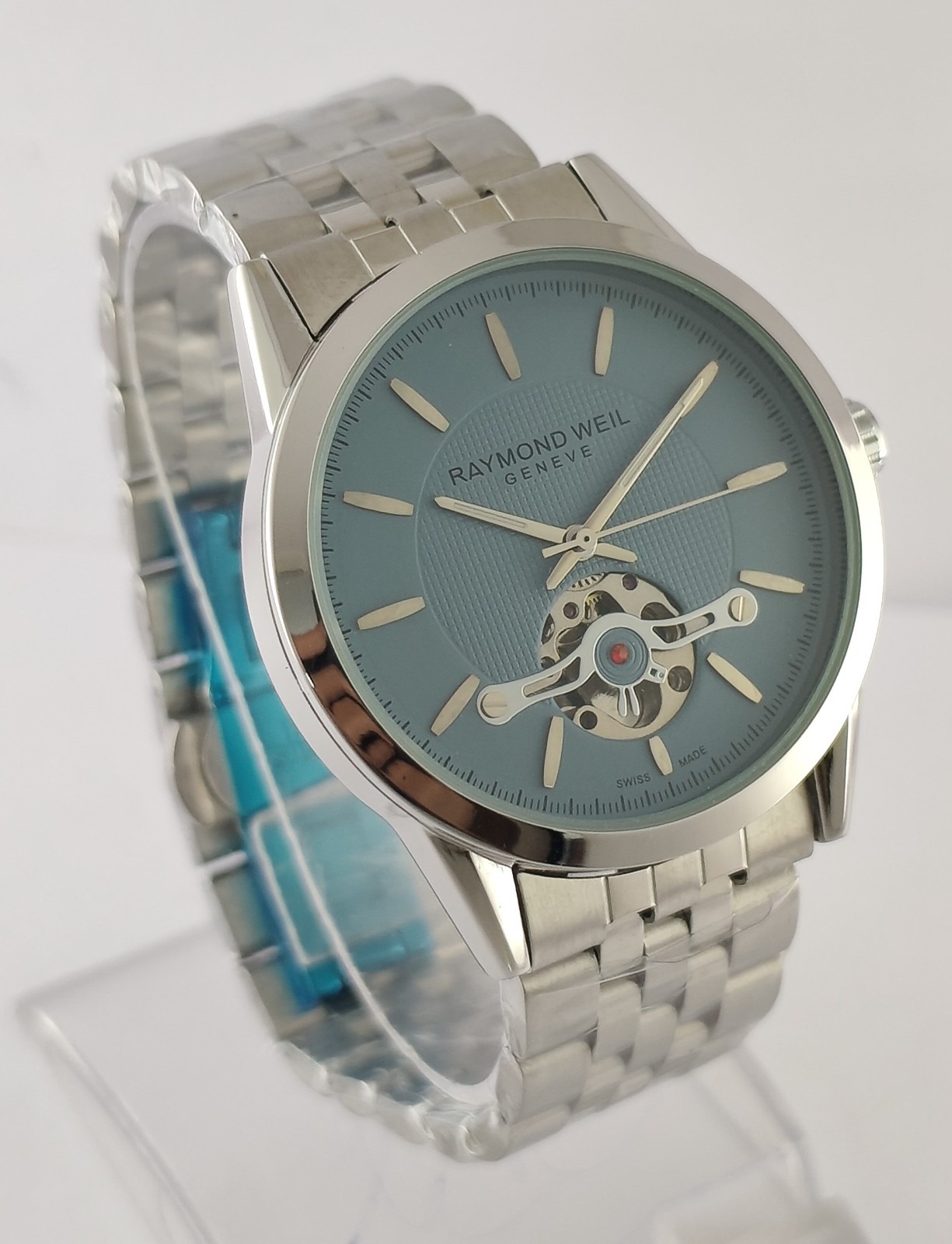 RAYMOND WEIL Automatic Blue Dial Pre-owned Men Watch Steel Band “Stay Stylish”