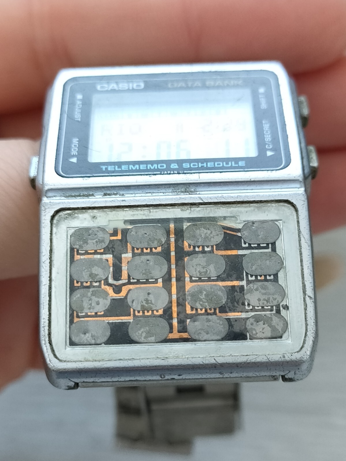 Vintage Casio Data Bank DBC-610 Watch Calculator Digital Quartz Men Watch Rare
