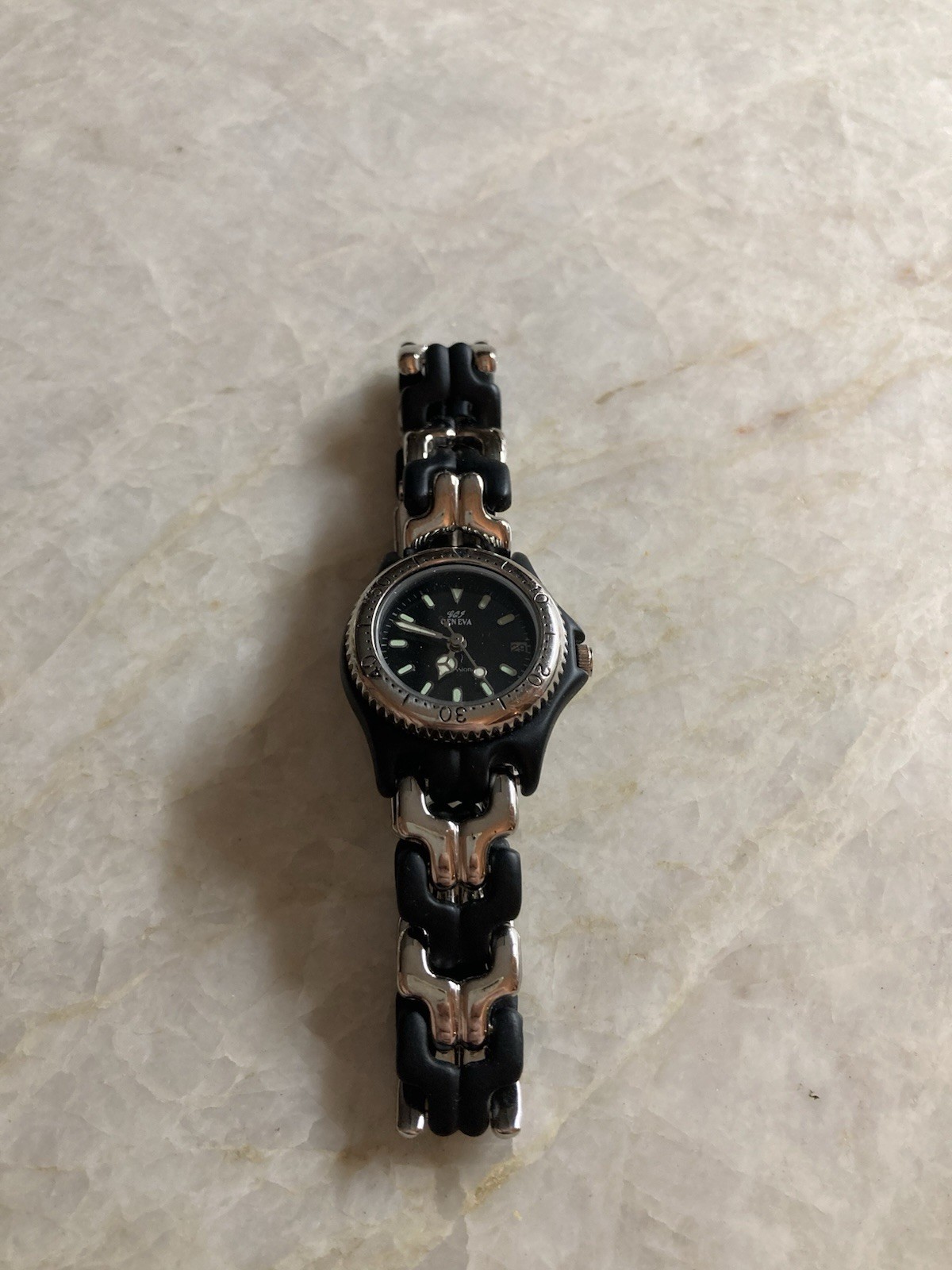 Vintage Ladies Geneva Black Dial Watch Not Working