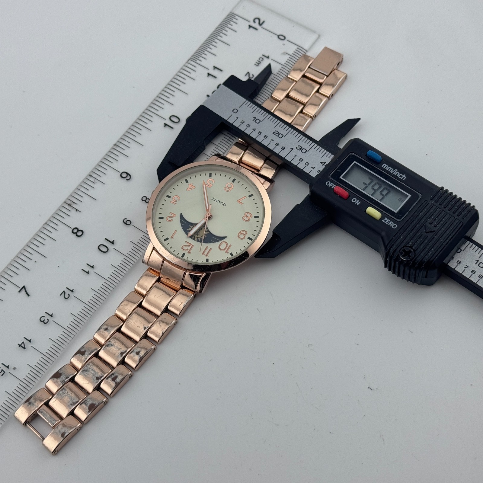 American Eagle Outfitters Quartz Watch Women Rose Gold Moon Phase New Battery 6″