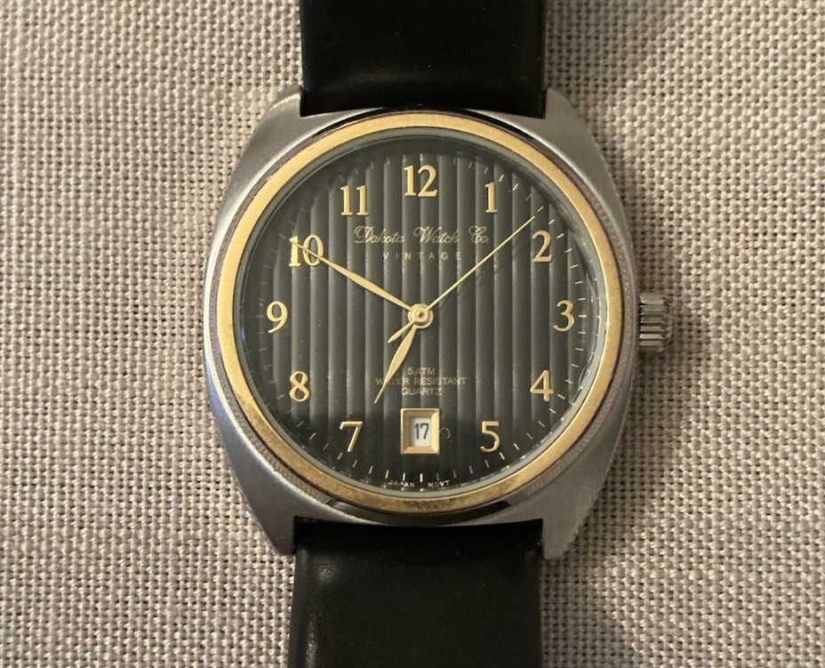 Vintage Dakota Watch Company Two Tone Date Indicator Watch New Battery