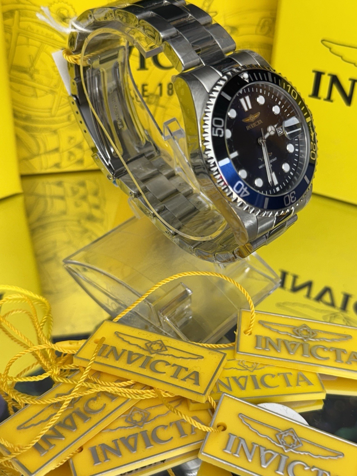 44716 – Invicta Pro Diver Men’s Watch – 43mm, Steel