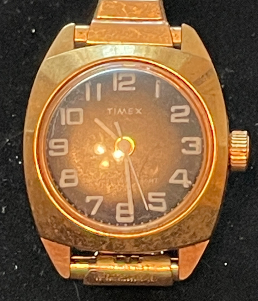 Vintage Timex Water Resistant Women’s Watch Runs Ticks Gold Case 24.5mm