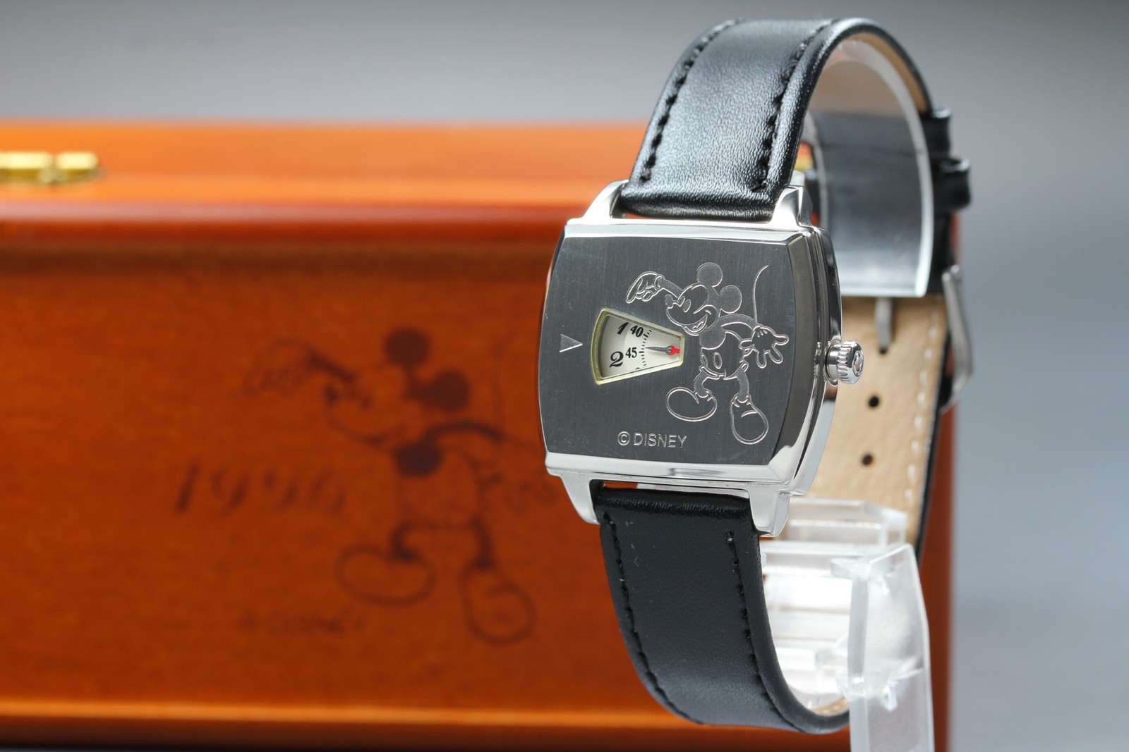 [w/music box] SEIKO ALBA Y204-5000 Disney Mickey Manual Watch From JAPAN