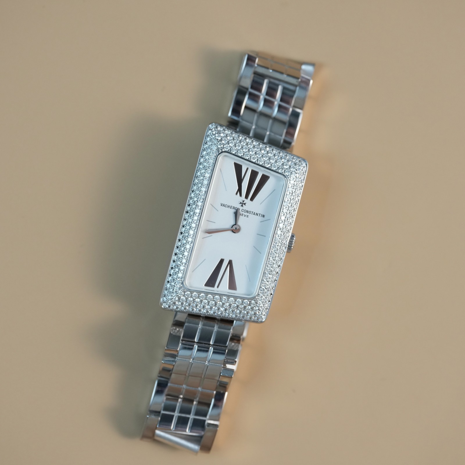 Vacheron Constantin Ladies Cambree Asymmetric 25515/U01G-9233 18K White Gold