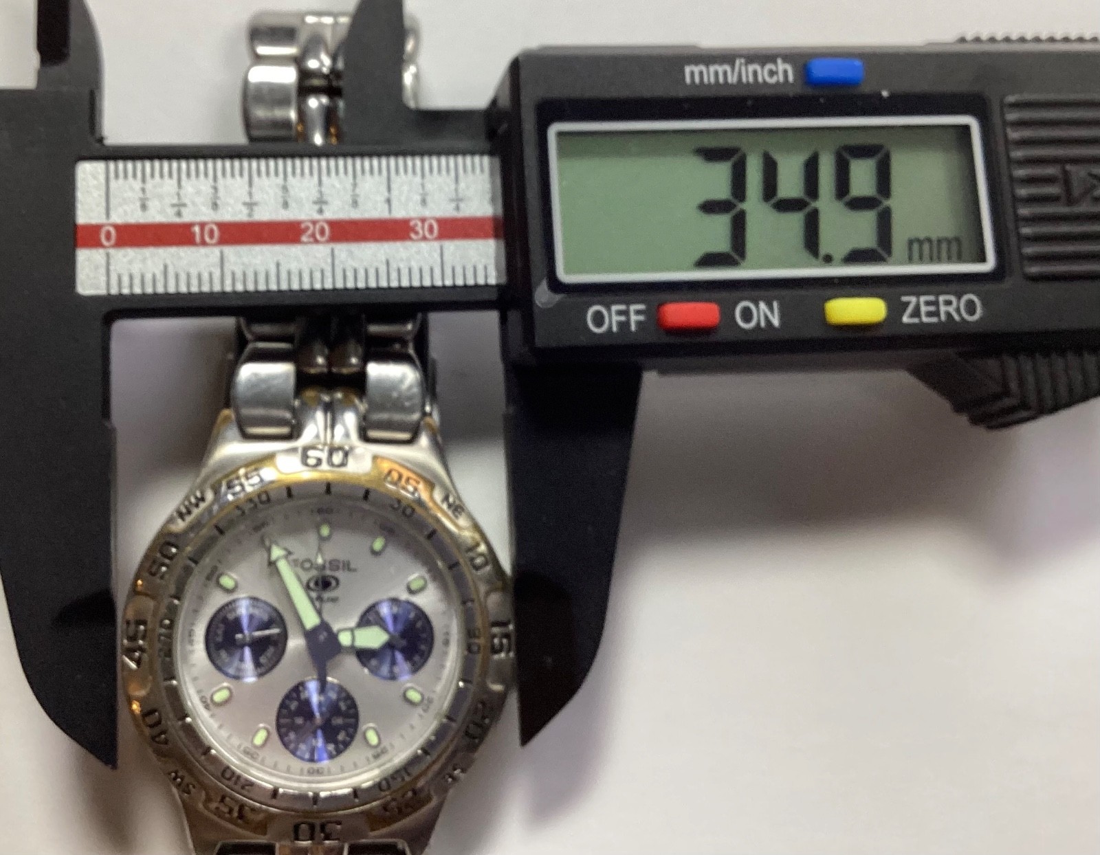 Fossil Blue Mens Watch BQ9022 WR100m Day/Date New Battery 6.5”