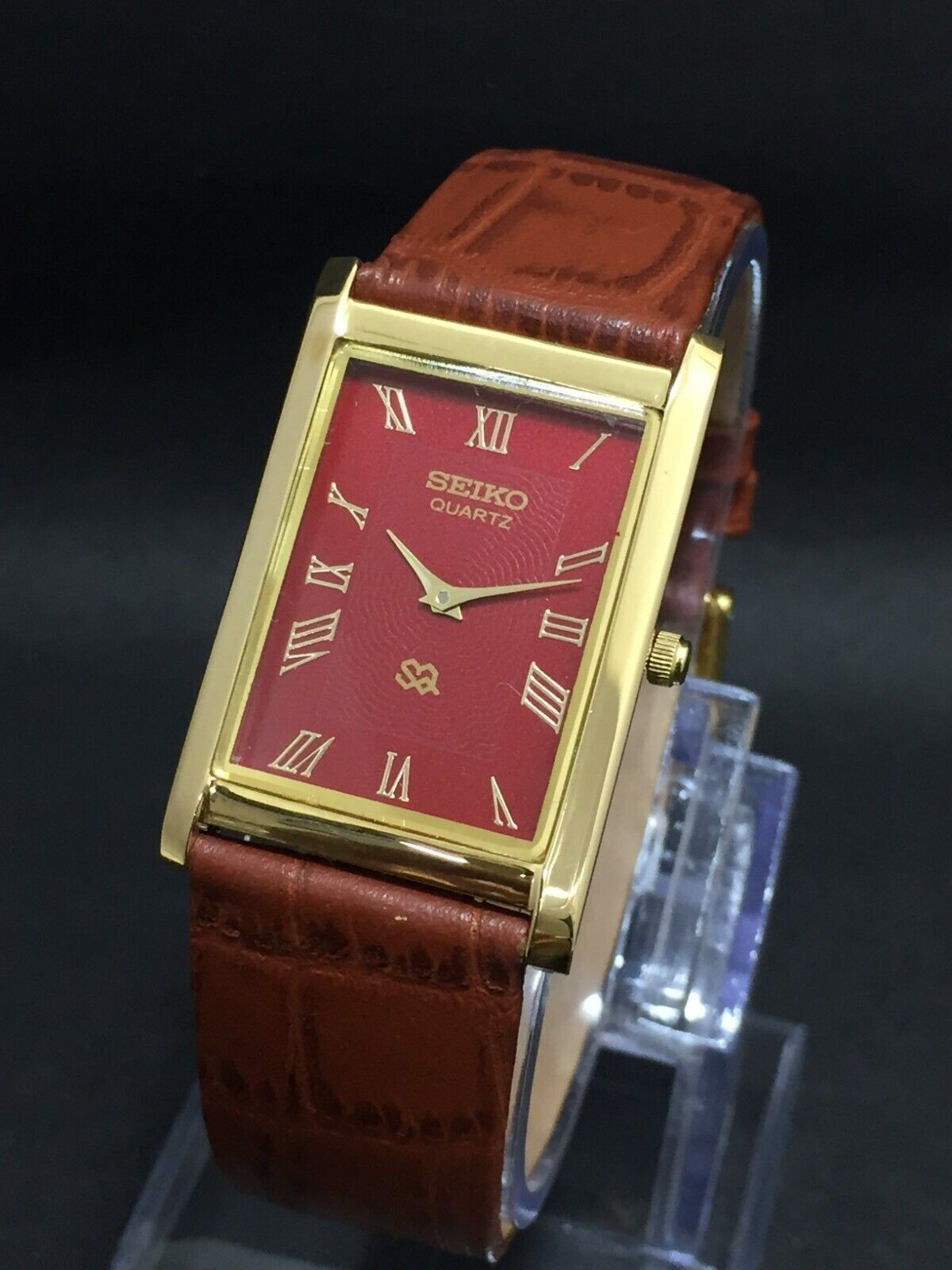 Vintage Seiko Slim Quartz Red Face Rectangle Japanese 26MM Case Mens Watch S25