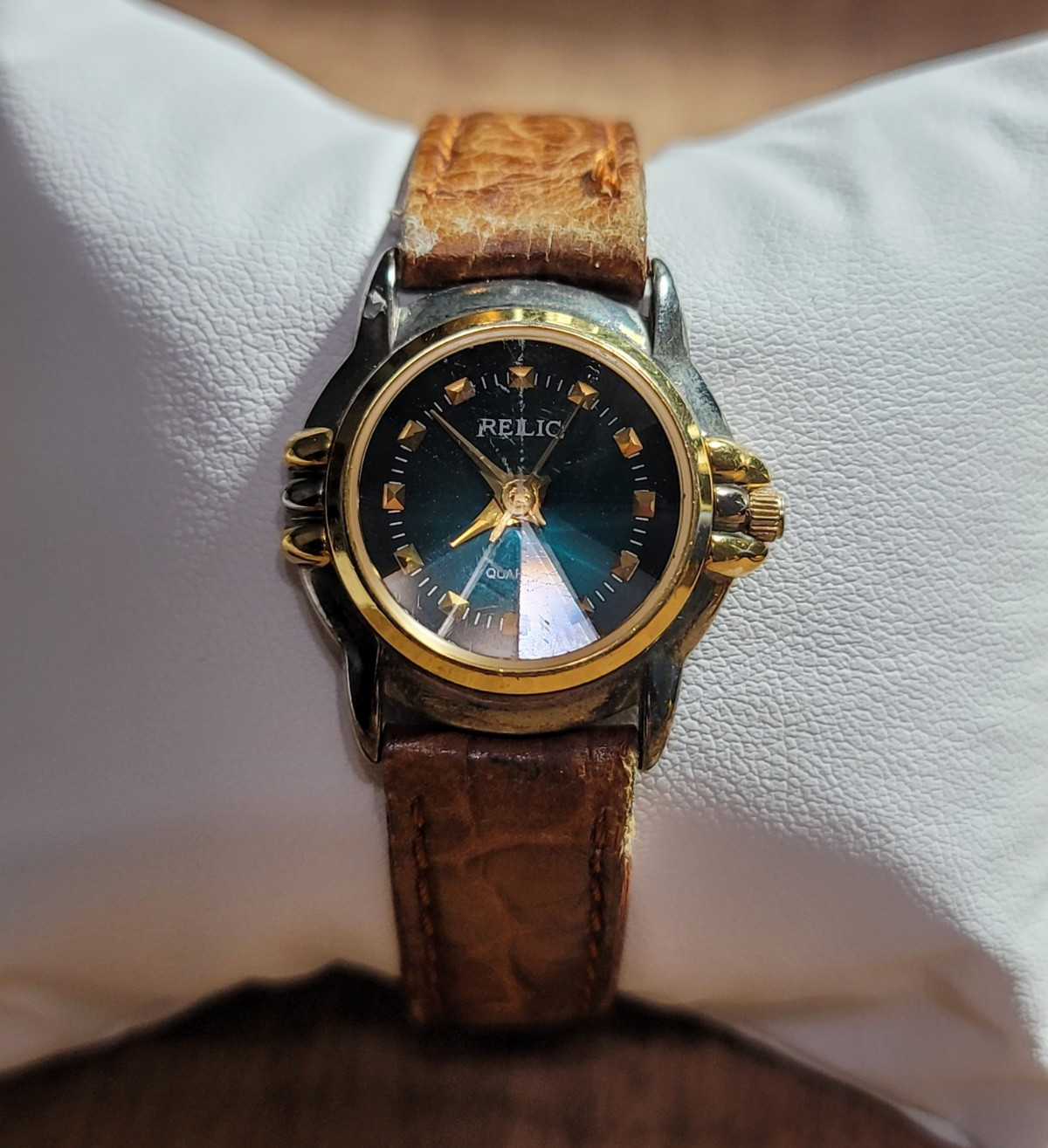 Relic Sapphire Women’s Quartz Analog Watch Black Dial Brown Leather Strap