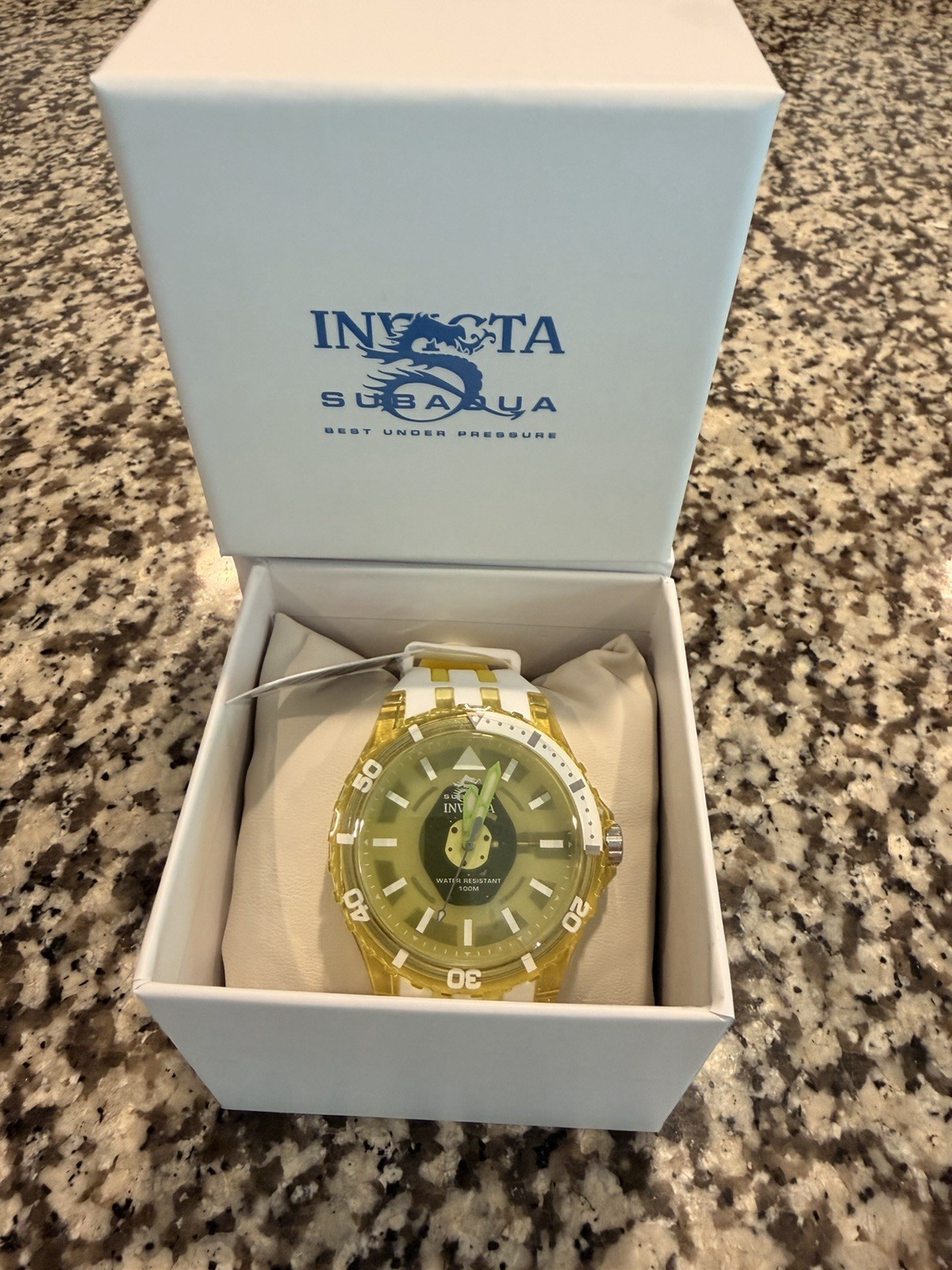 Invicta Subaqua Men’s Quartz Diver 100m 50mm Yellow/White Rubber Strap Box