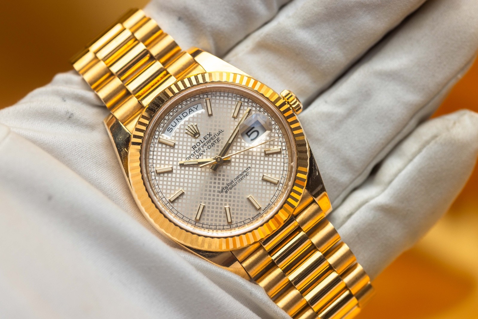 Rolex Day-Date 40 Motif Dial President Yellow Gold – 228328