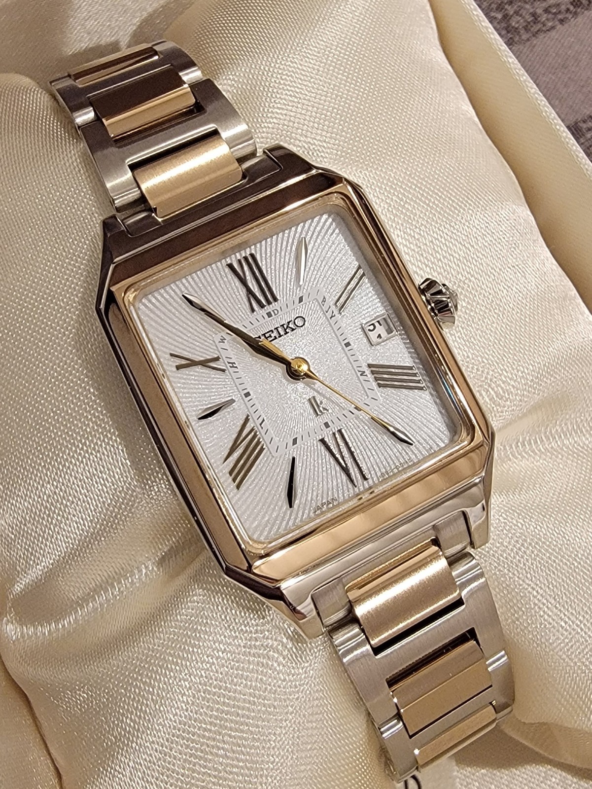 SEIKO SSVW210 Wrist watch LUKIA New
