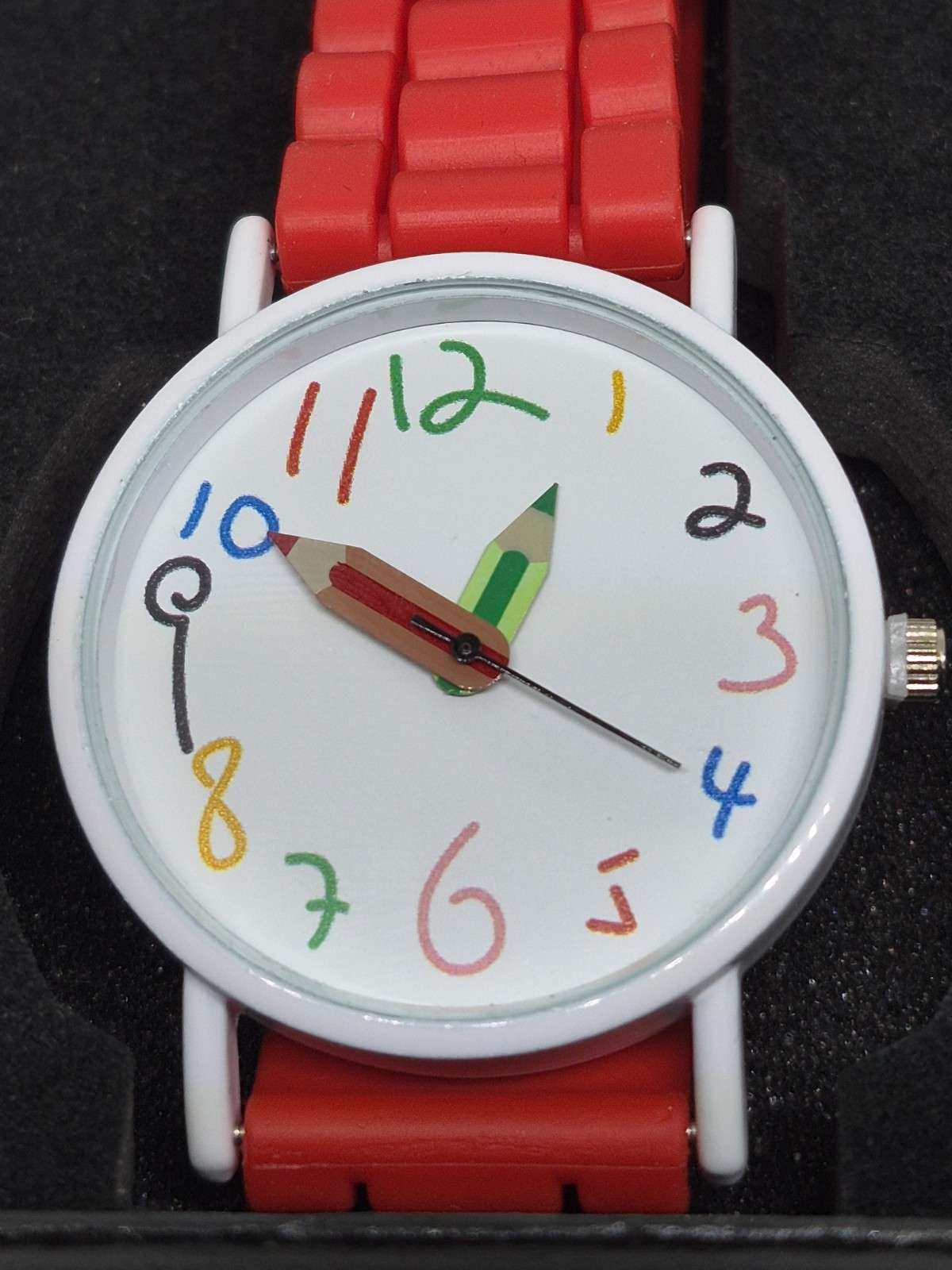 Quartz Analog Wristwatch Red Rubber Strap White/Multicolor Arabic Dial Box