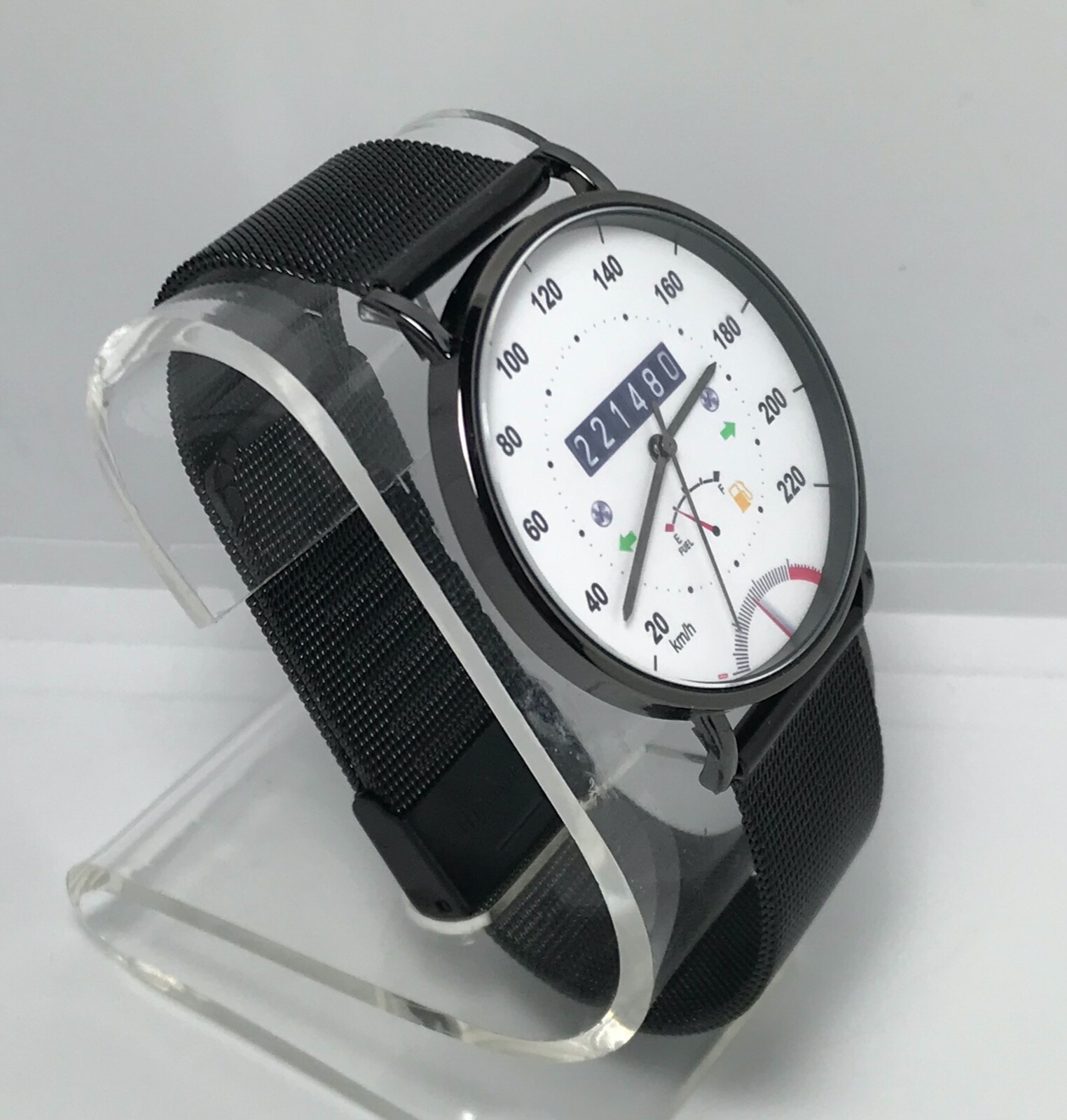 Speedometer Slim Watch 40mm Case 8.75mm thin & 20mm mesh band 3atm WR Sport