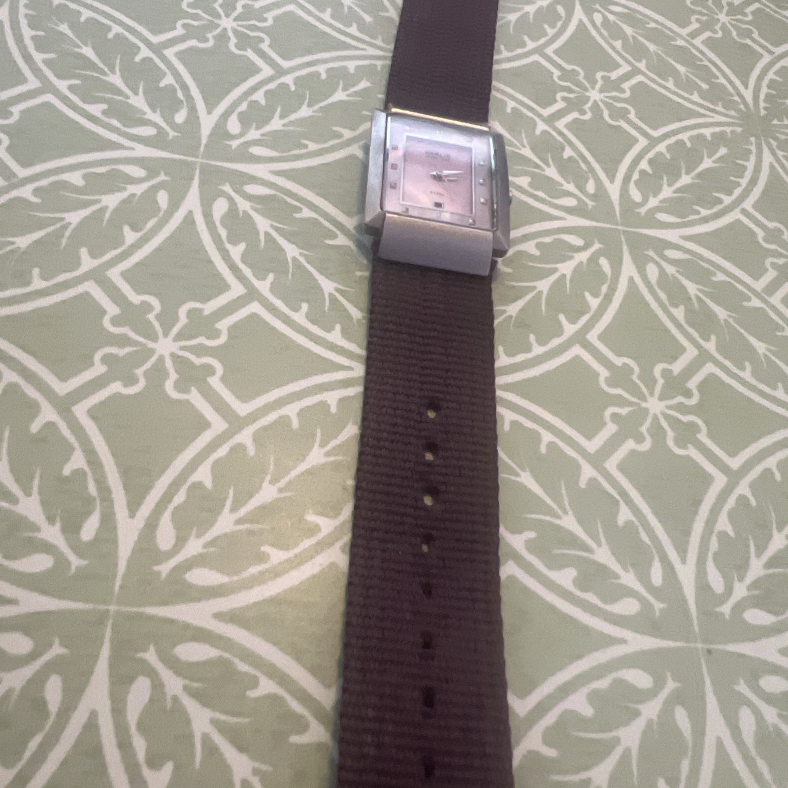 Hamlin Ultra Thin Steel Silver Flat Band Women’s Watch New Battery Mother Pearl