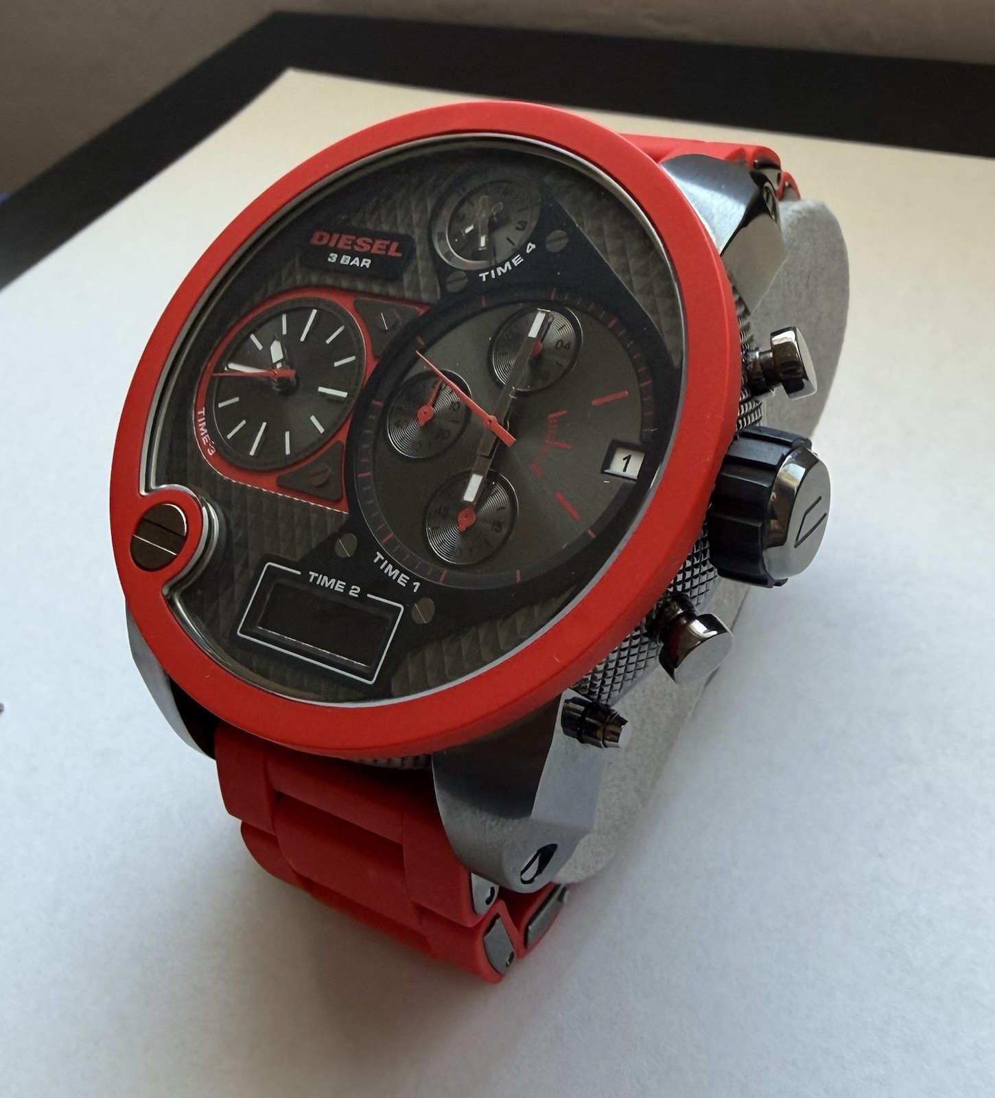 Diesel Big Daddy Red Men’s Watch 3 Bar