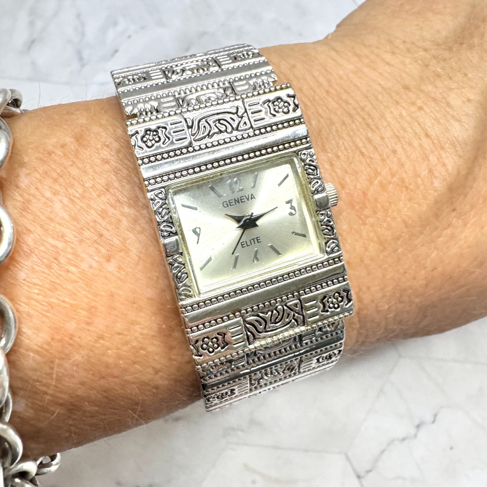 NEW Geneva Elite Women’s Watch Silver Tone MOP Cuff Bangle #2422 New Battery