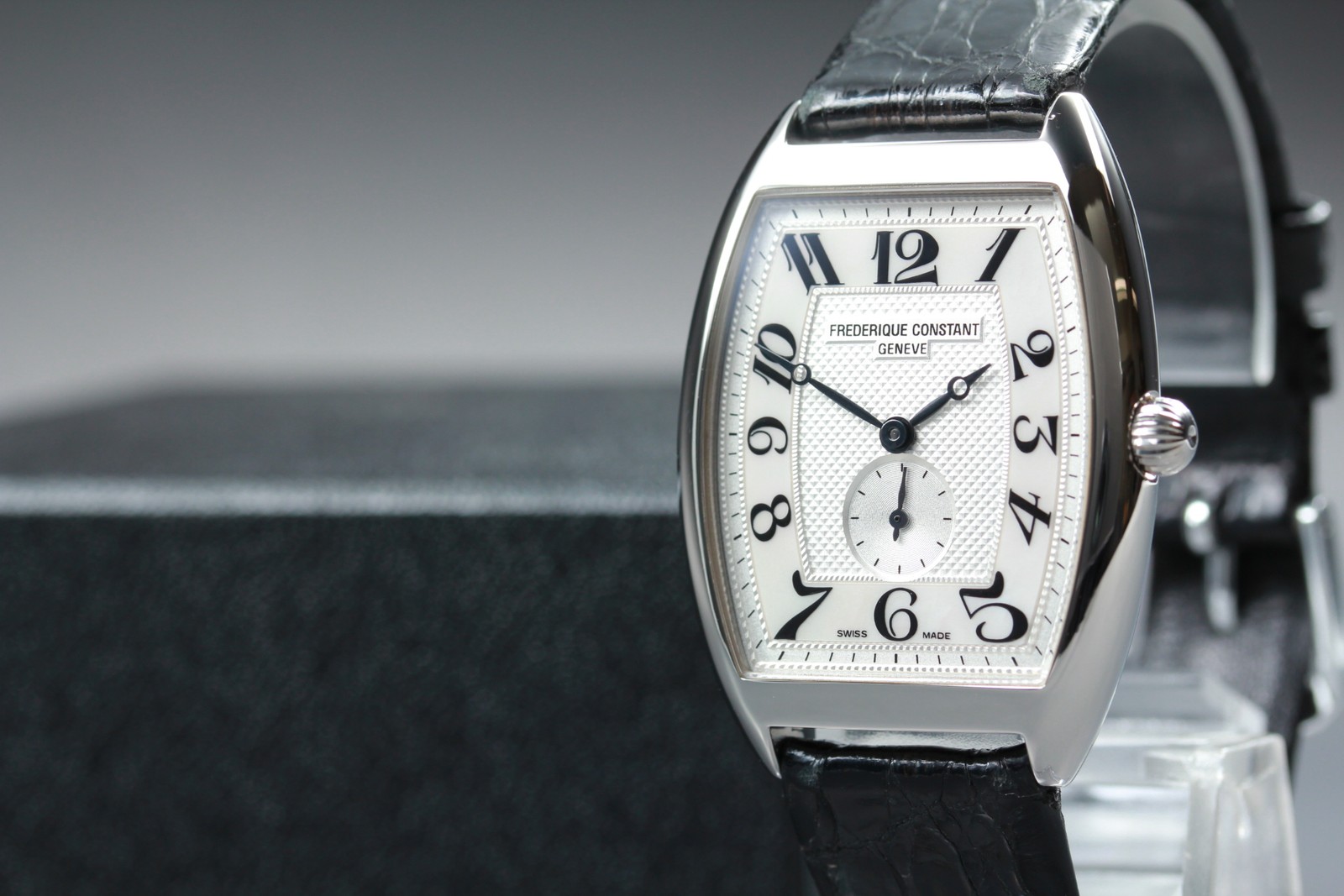 [N MINT] Frederique Constant Geneve FC235X3T25/6 White Dial Quartz Men’s Watch