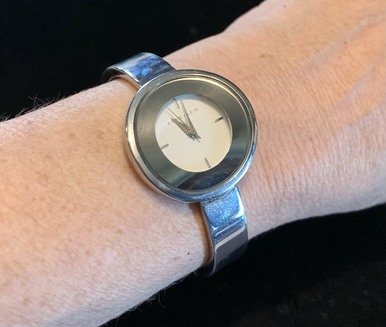 Vintage Anne Klein Silver Tone & Black AK 1083 Y121E Stainless Steel Wristwatch