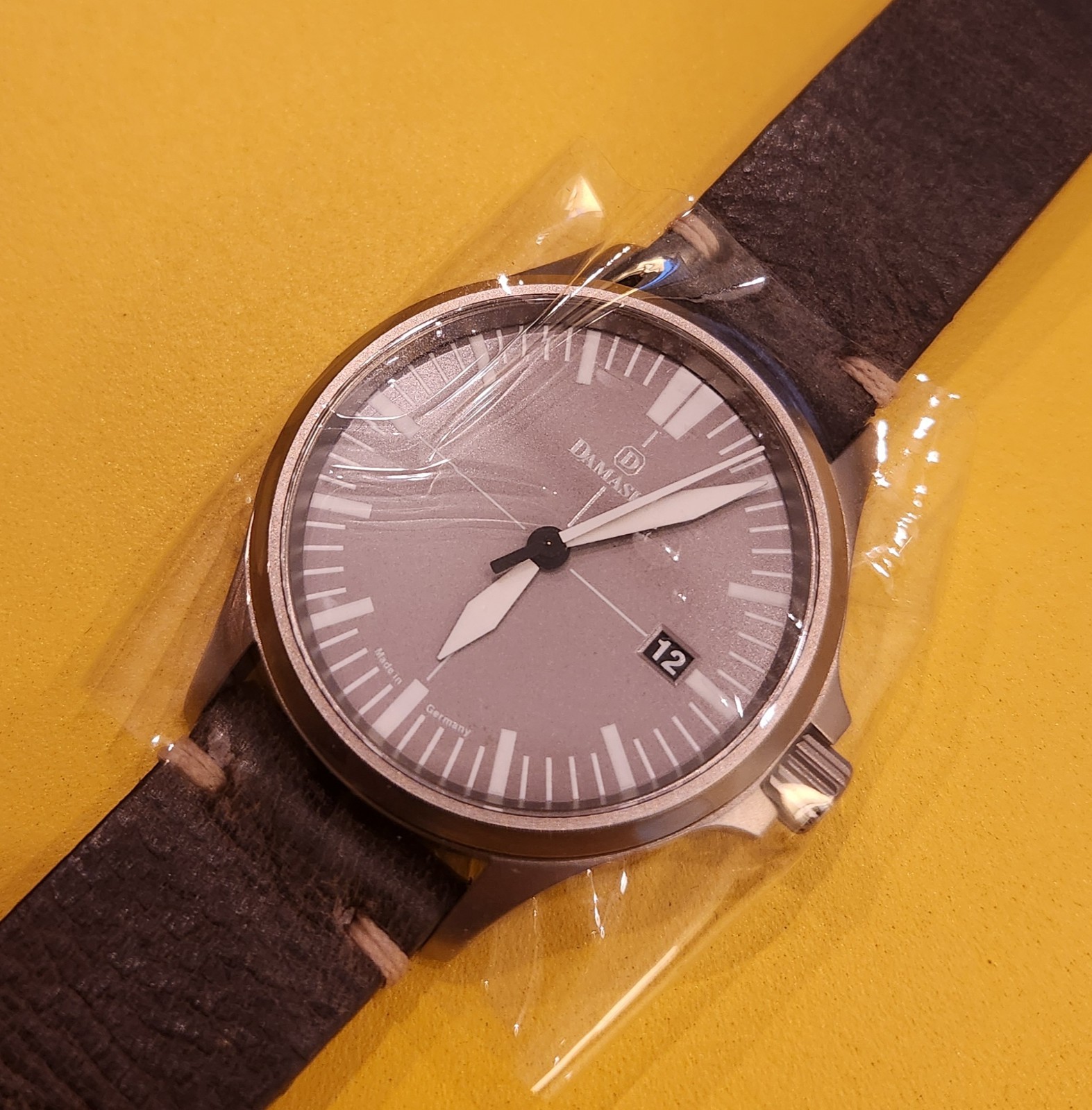 Damasko DS30 Grey automatic watch – Swiss ETA 2824-2 Elabore – NEW and UNWORN!