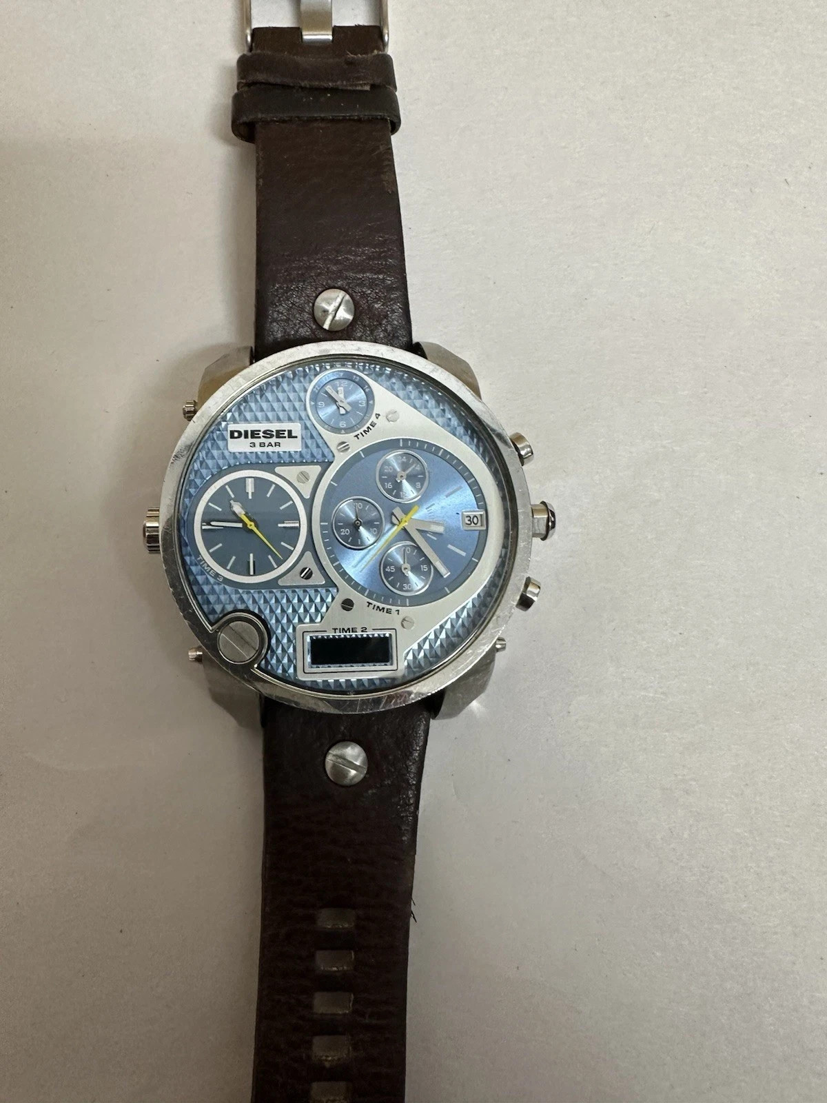 DIESEL DZ-7322 MR. DADDY BLACK AND SILVER FACE, BLACK LEATHER BAND