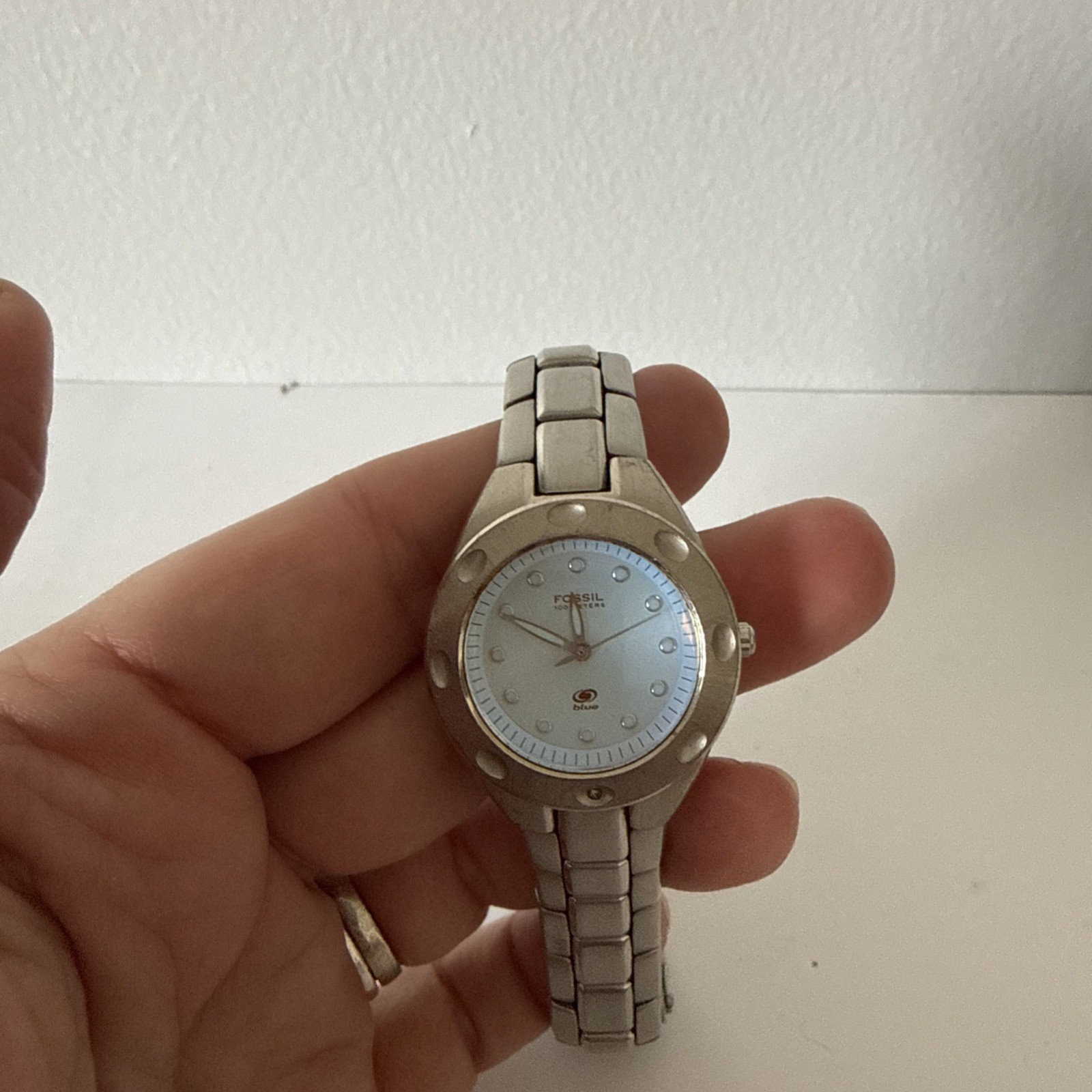 Vintage FOSSIL Women 30mm Silver Tone Pale Blue watch Face, AM-3347, WR 100M 6”