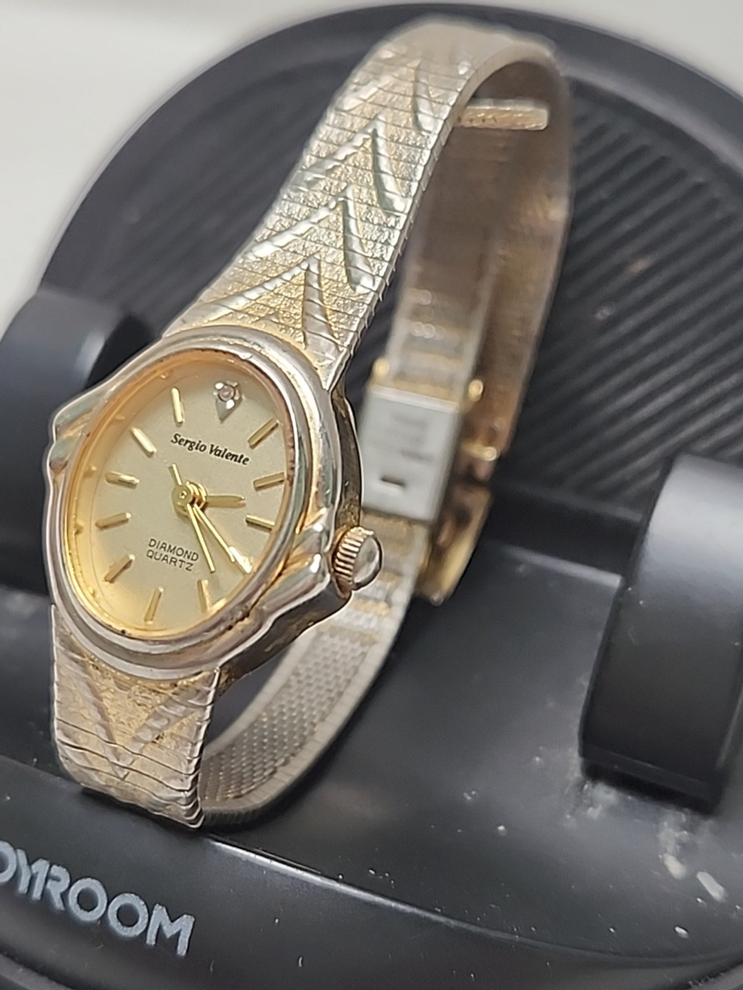 Sergio Valente Gold Tone Ladies Watch Diamond Accent at 12 Fresh Battery S1
