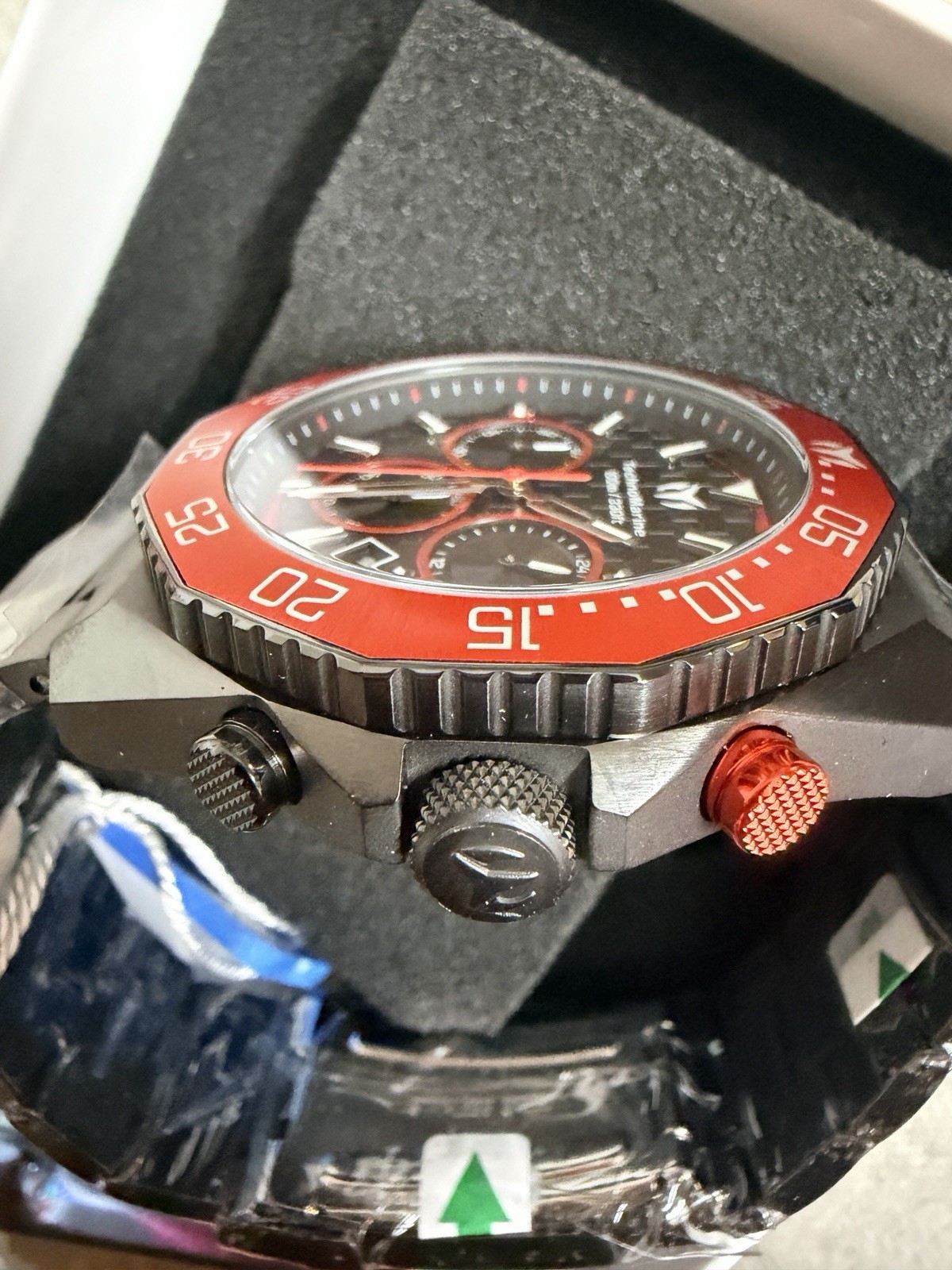 TechnoMarine Racing Legends Men’s 44.2mm Chronograph Quartz 100m Red Bezel Box