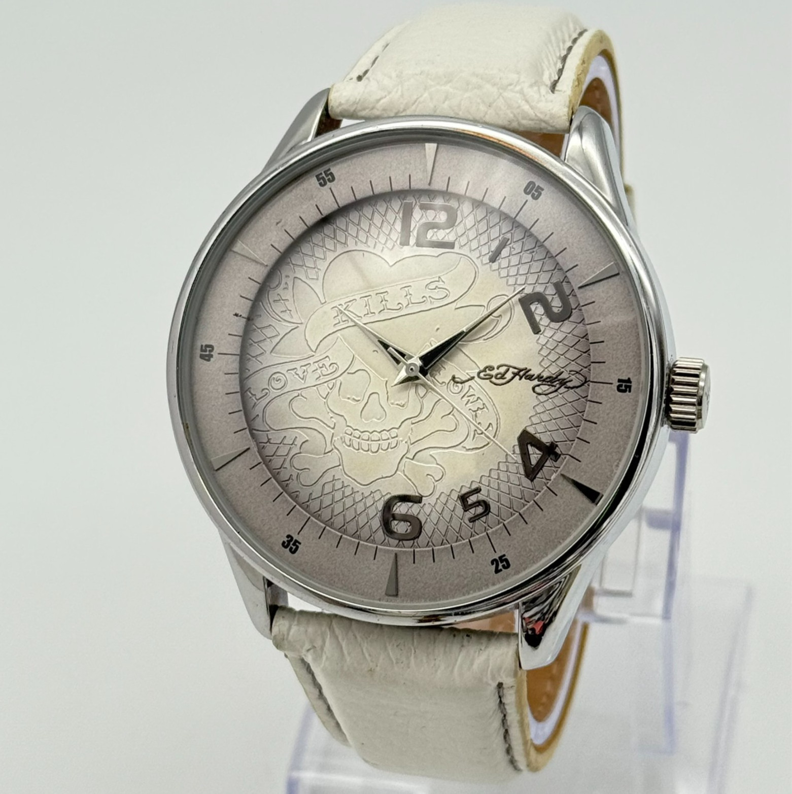 Men’s ED HARDY “Love Kills Slowly” 48mm Silver Tone Skull Watch, White Leather