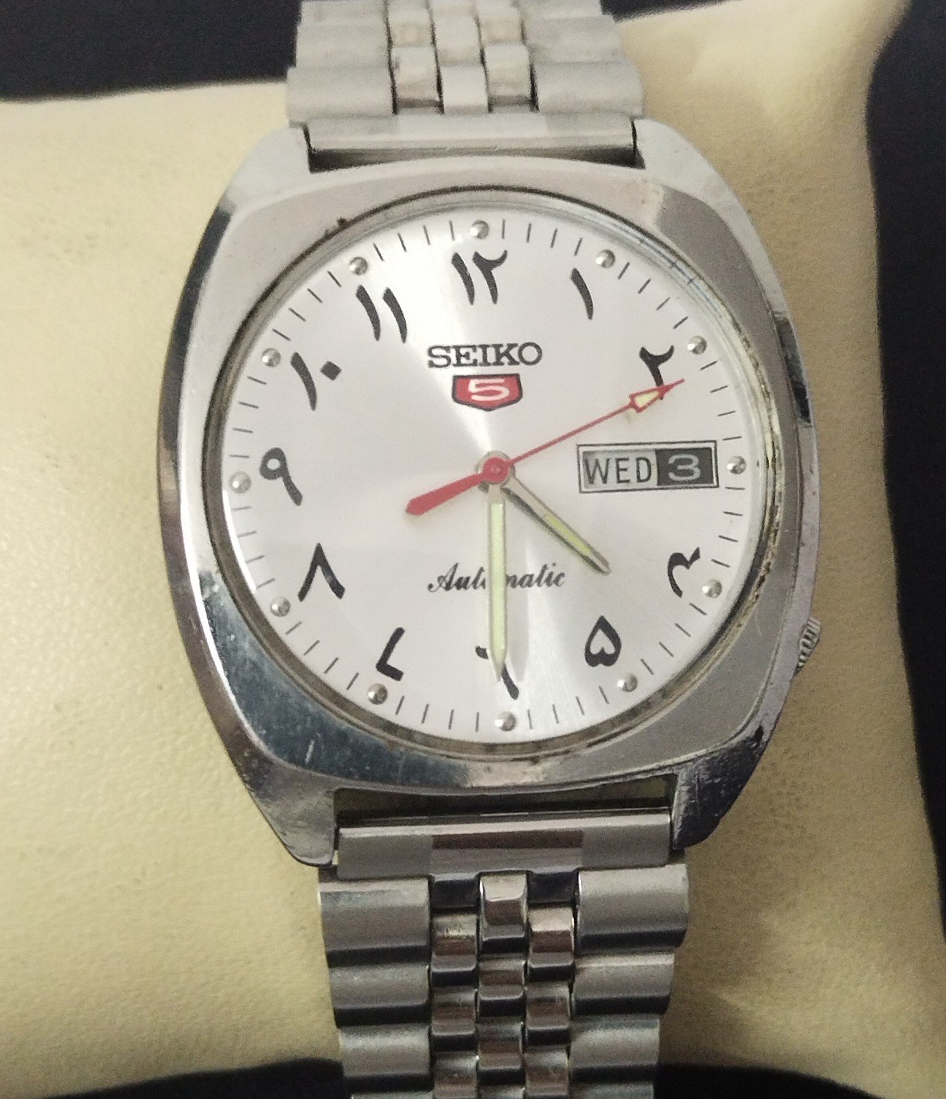 Vintage Seiko 5 Automatic Watch for Men Silver Arabic Dial Working Perfectly