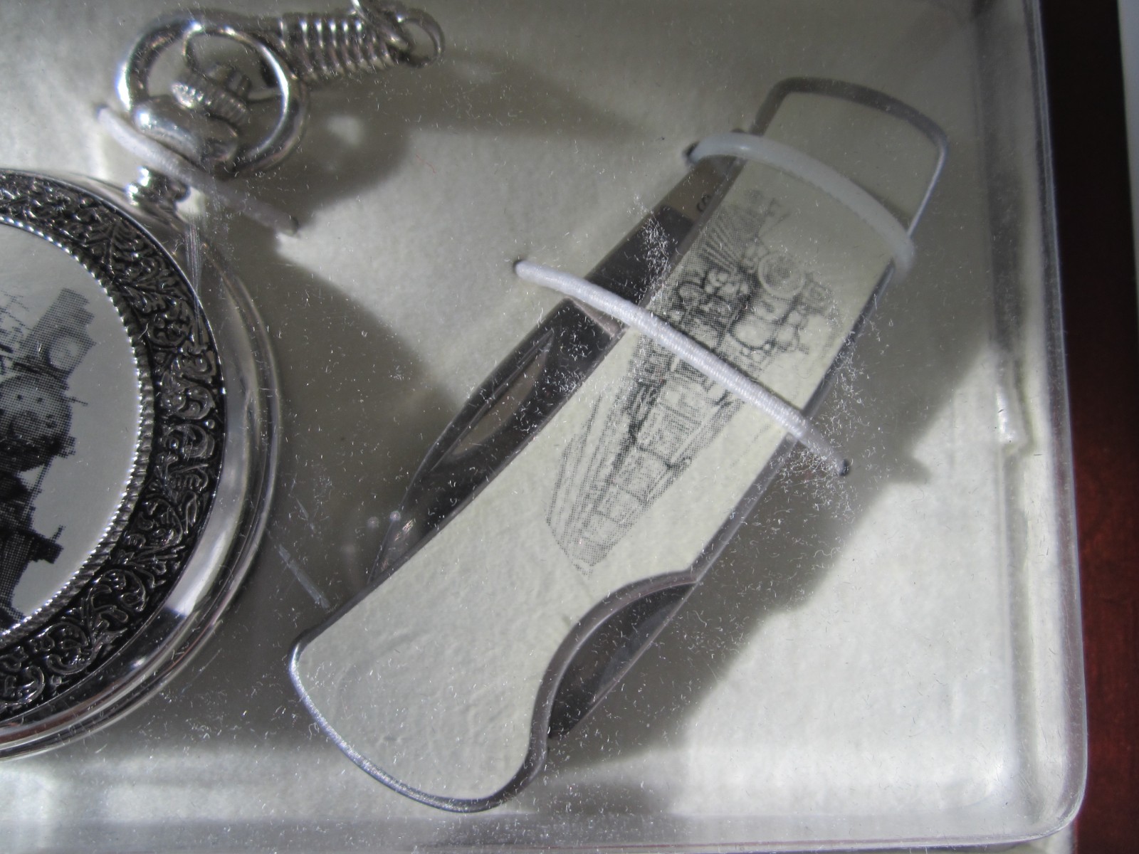BEAUTIFUL VINTAGE PRESTIGE BY WALTHAM RAILROAD POCKET WATCH & FOLDING KNIFE SET