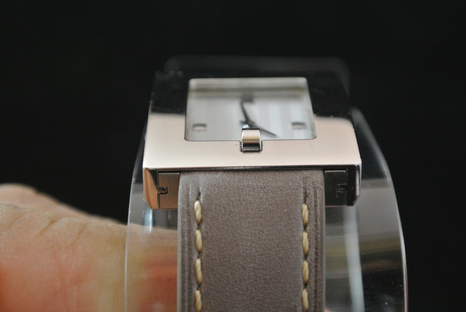 Vintage Hermes Watch BE1.210 White Dial Quartz with Box 2 Hermes and 1 new band