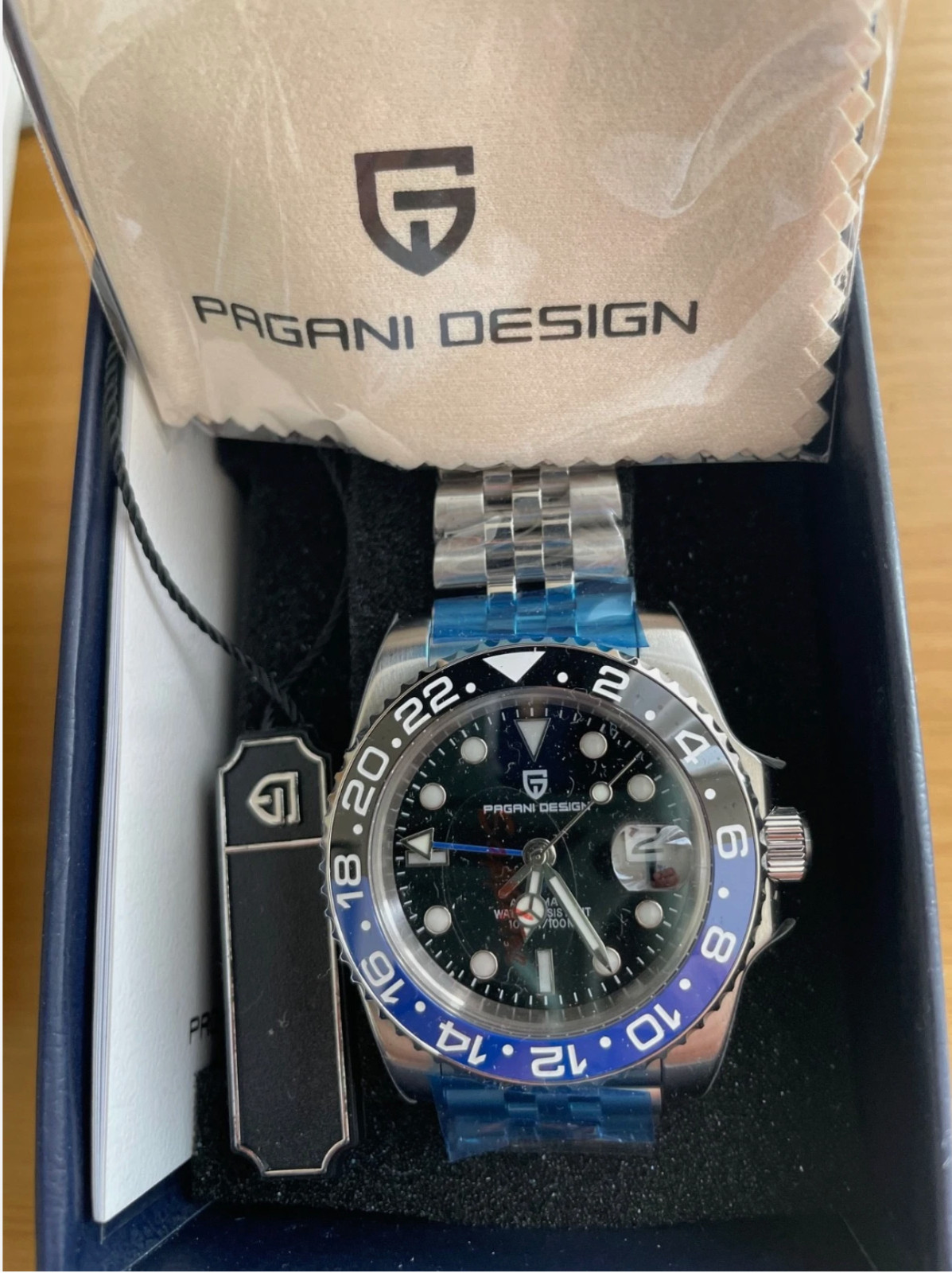 Pagani Design 4Omm, (Batgirl) Stainless Steel, Jubilee,Sapphire Crystal.