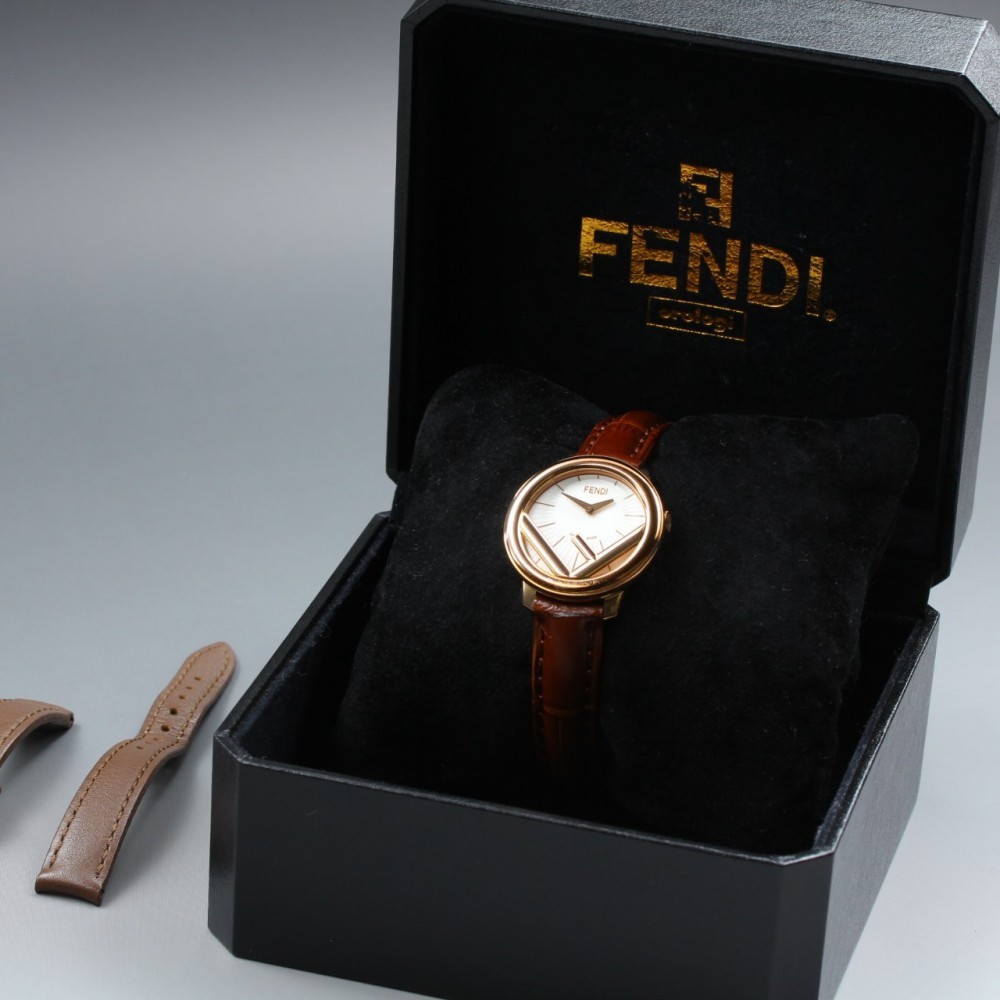 Near MINT FENDI Runaway 71000S White Gold Quartz 28mm Ladies Watch w/ Box