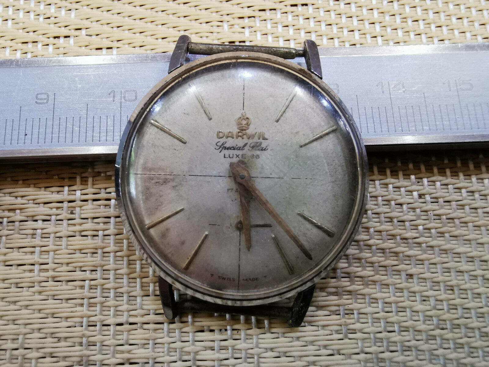 Vintage SWISS MEN Watch DARWIL