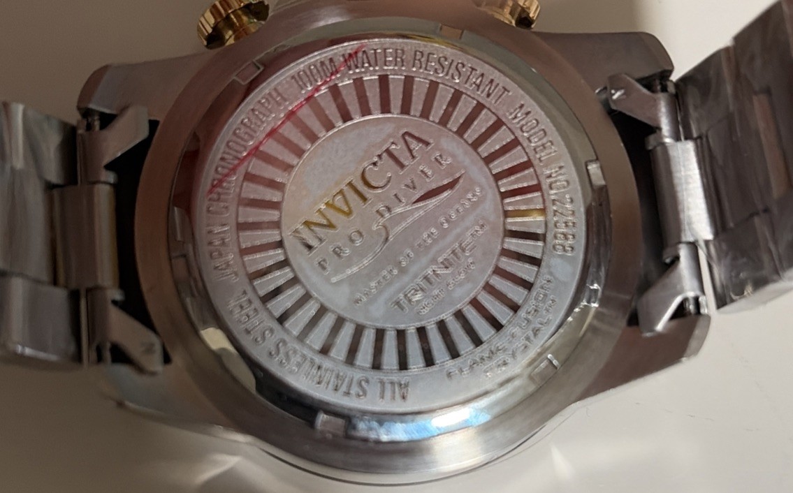Invicta Men’s Pro Diver Gold Black Watch – 22588 New Without Box
