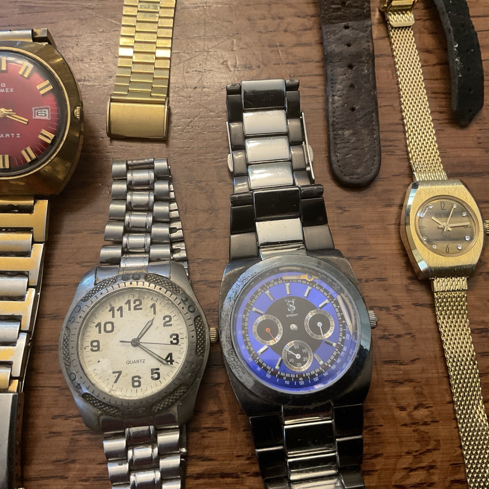 30 Vintage Ladies & Mens Wrist Watches Mostly TIMEX Mixed Brands UNTESTED