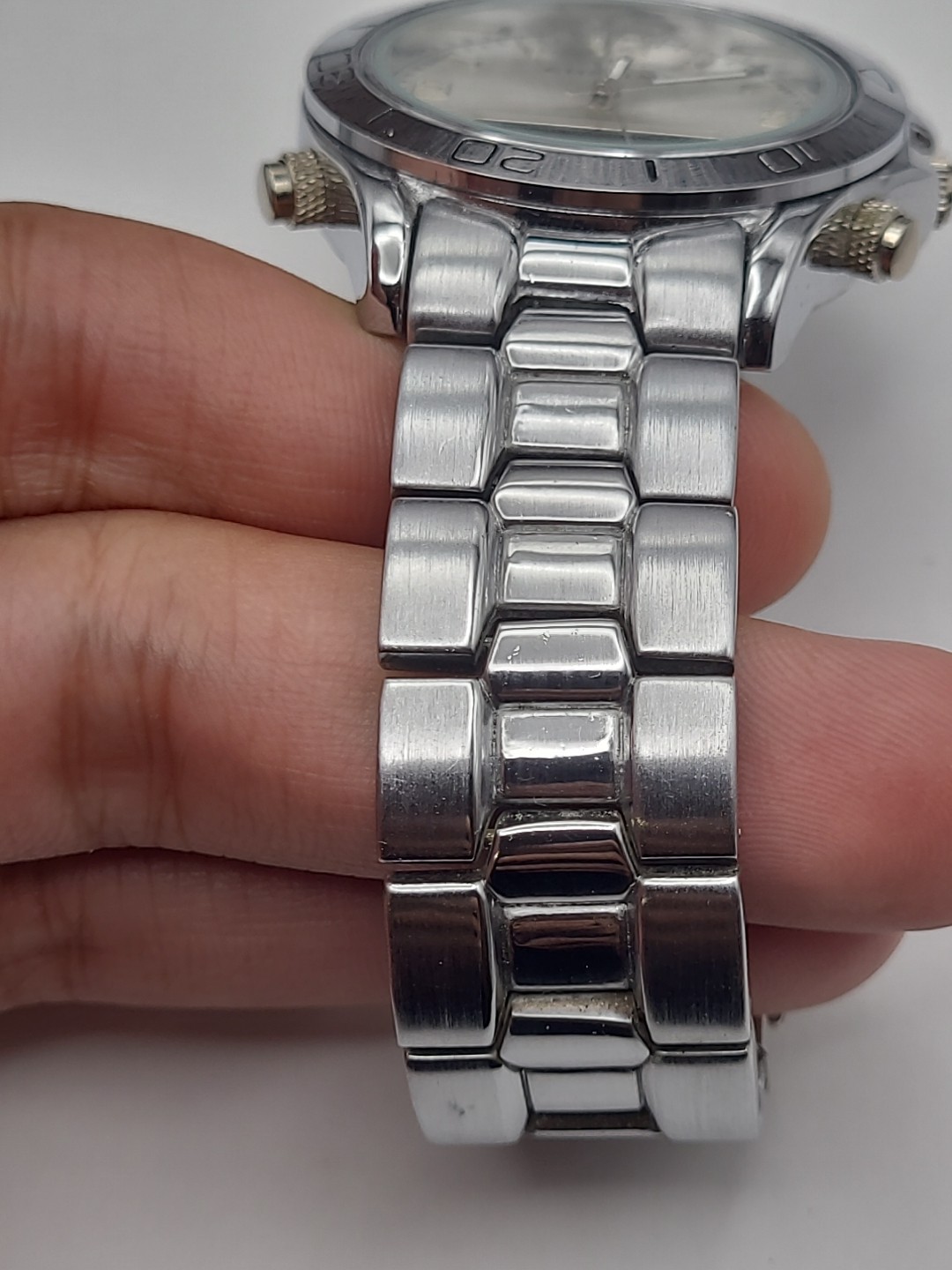 AZZARO CHROME Silver Dial Men’s Watch Silver Tone Stainless Steel Working