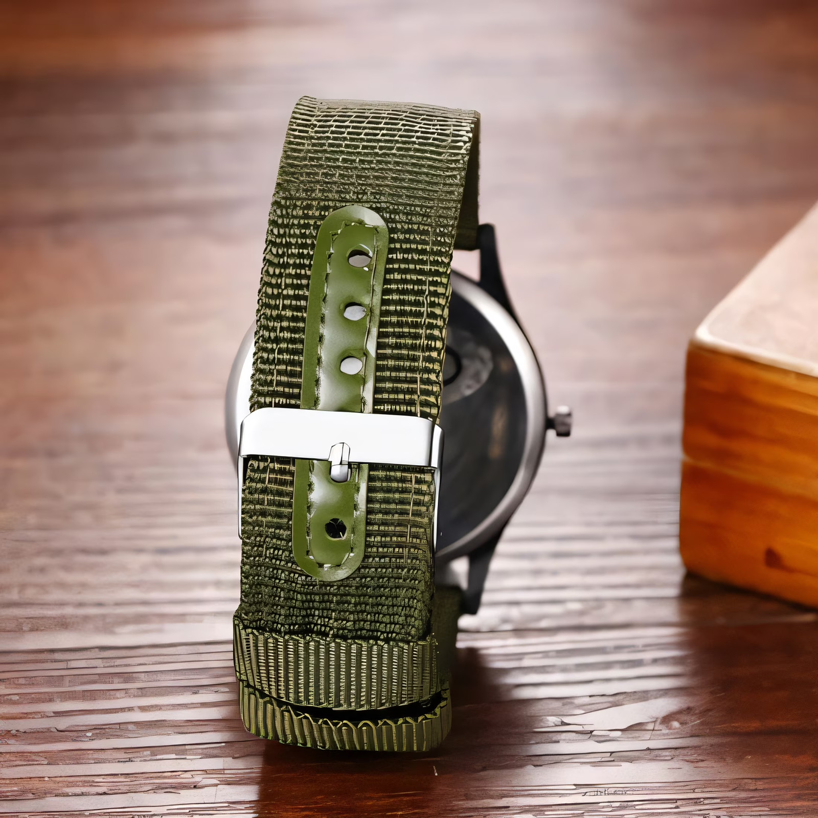 Men’s Quartz Analog Watch with Nylon Strap – Casual Military Style Watch
