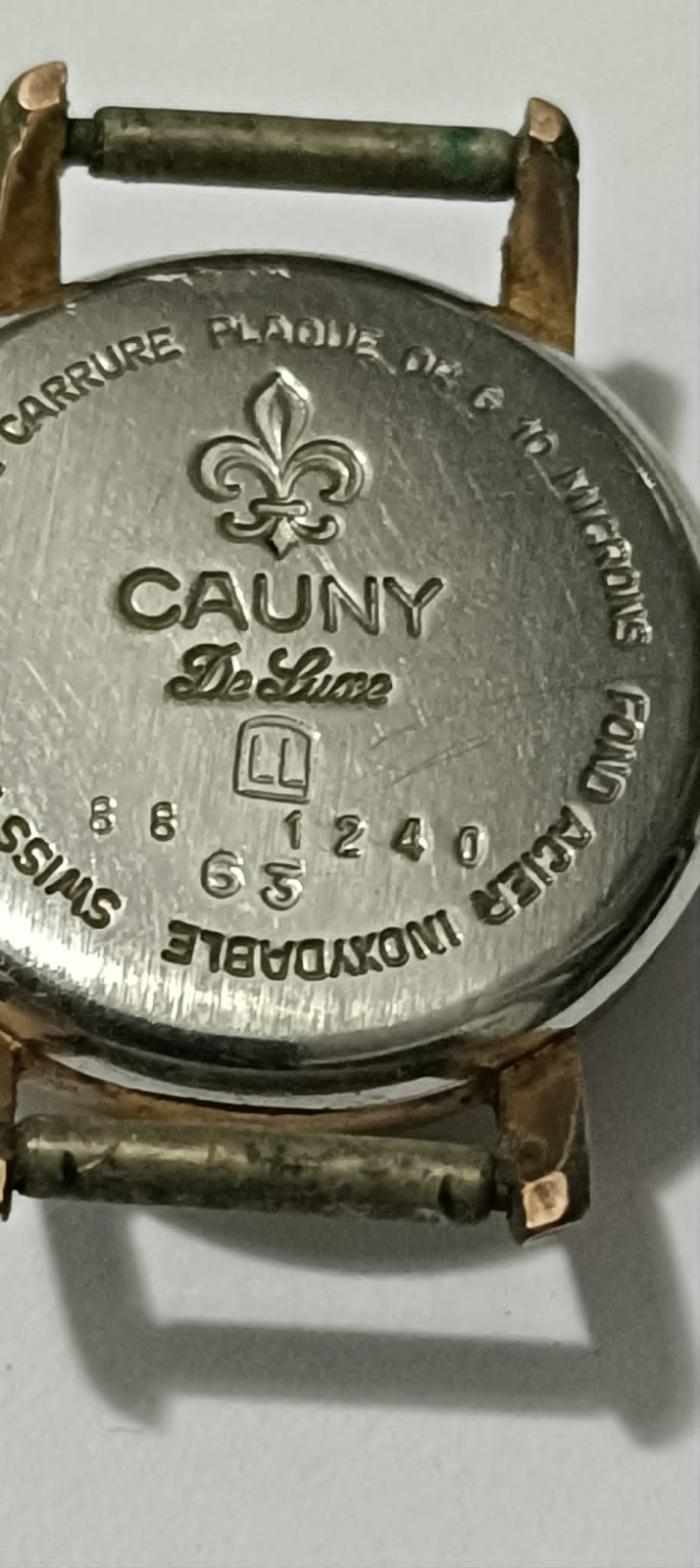Antique old women wristwatch Cauny Lady 15 rubis plaque d’or swiss made