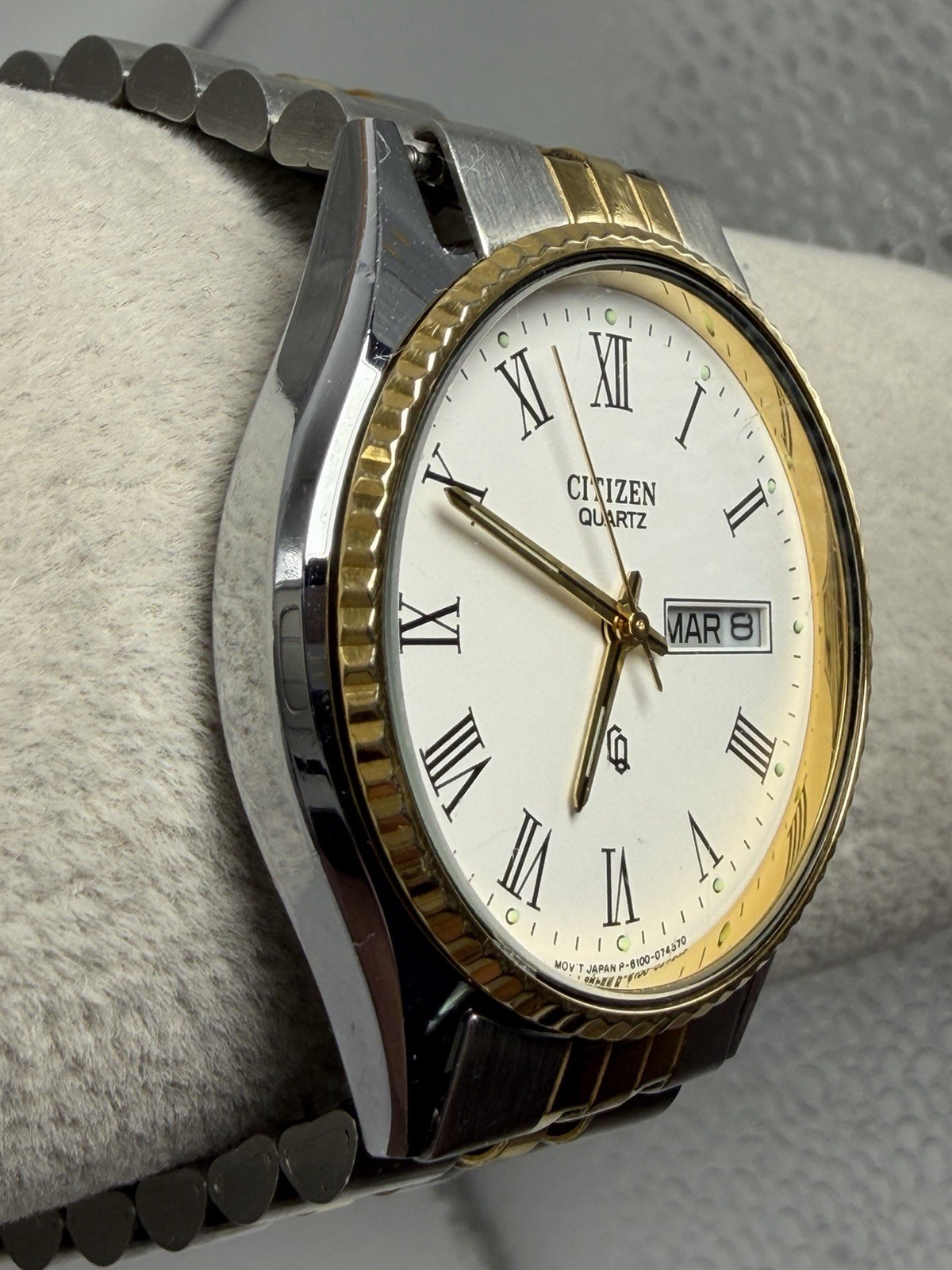 Citizen CQ 6100-072901 New Battery Mens Watch 35MM 7.5″ White Dial Vintage